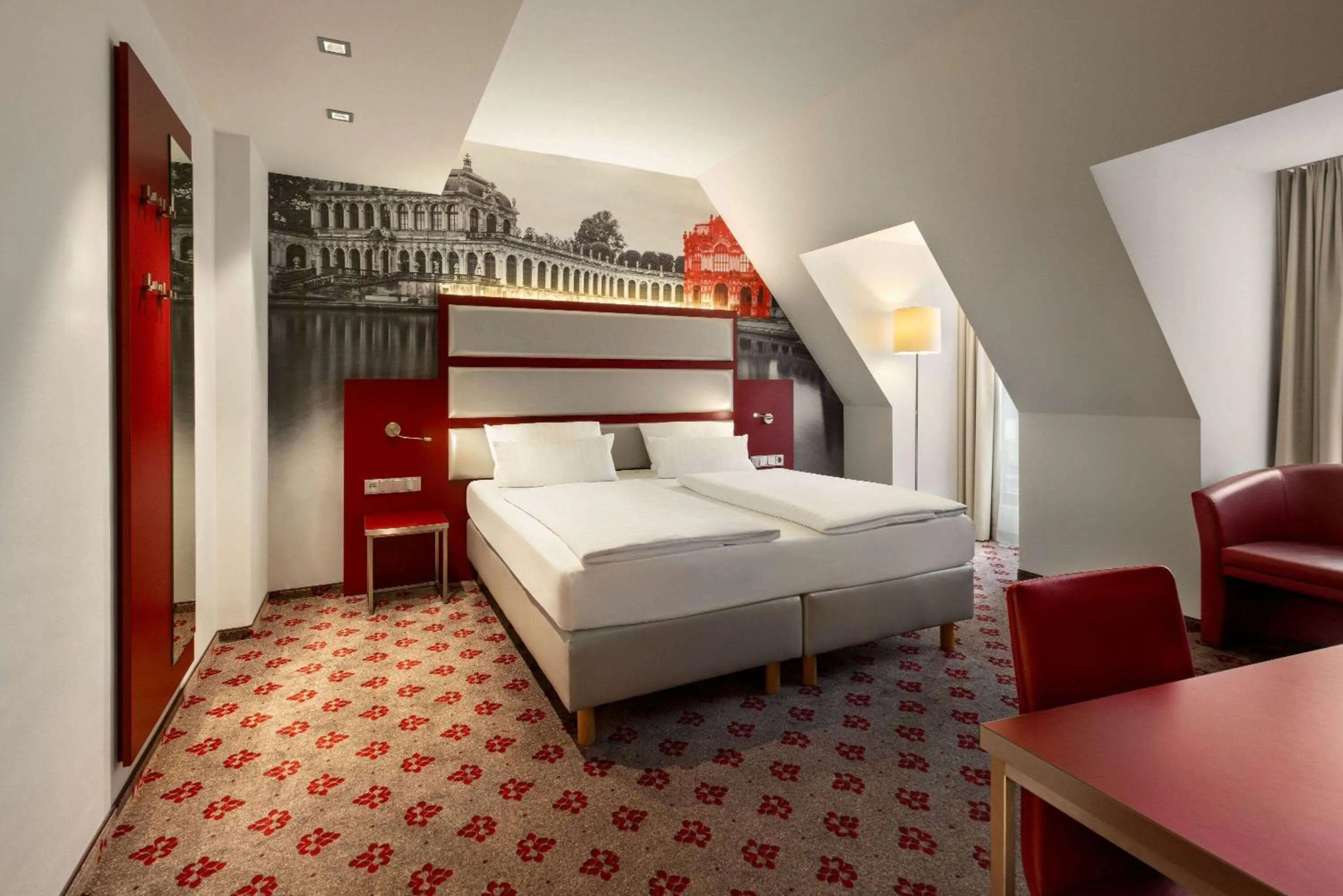 Photo of the whole room, Bed in Amedia Plaza Dresden, Trademark Collection by Wyndham