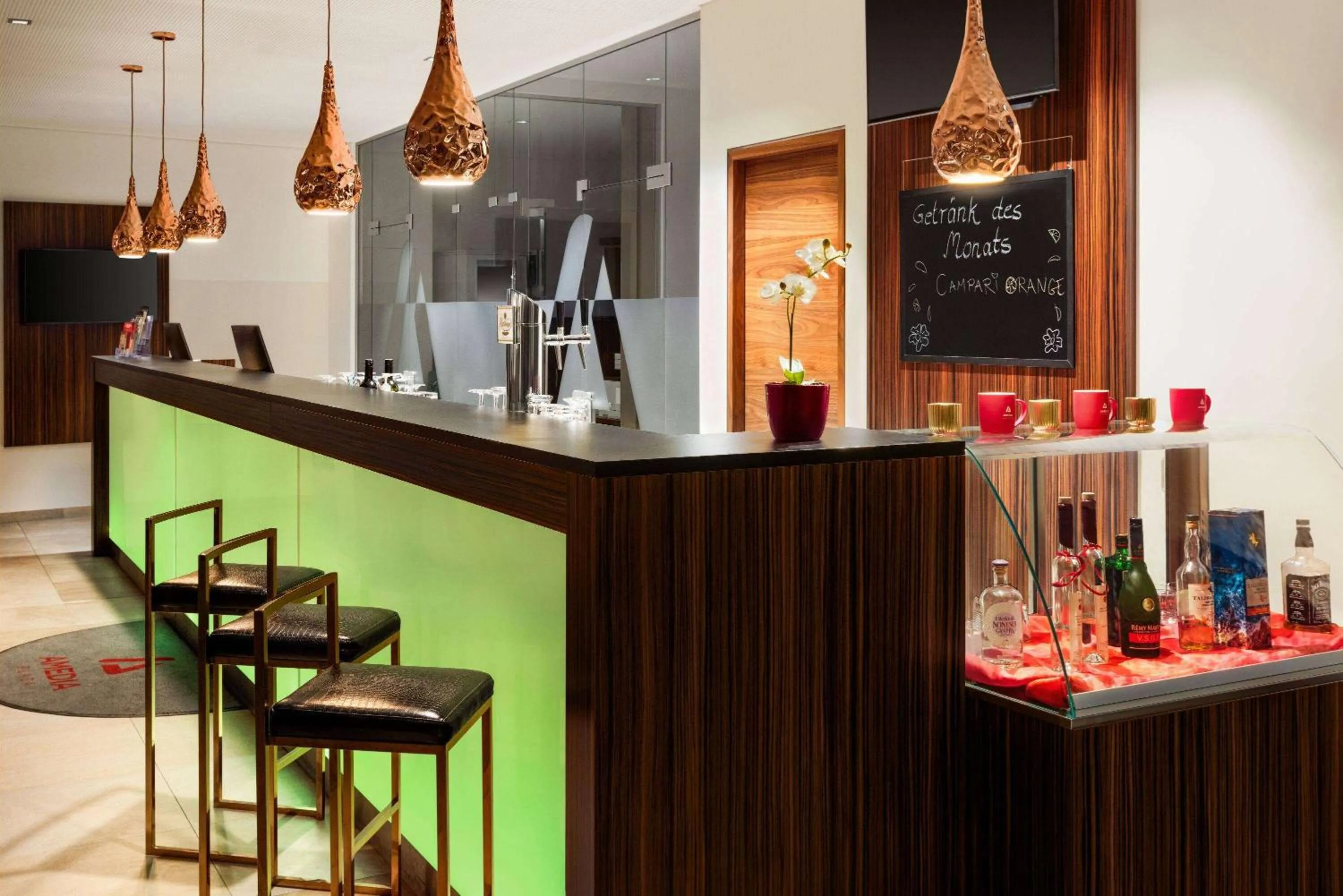 Lounge or bar in Amedia Plaza Dresden, Trademark Collection by Wyndham