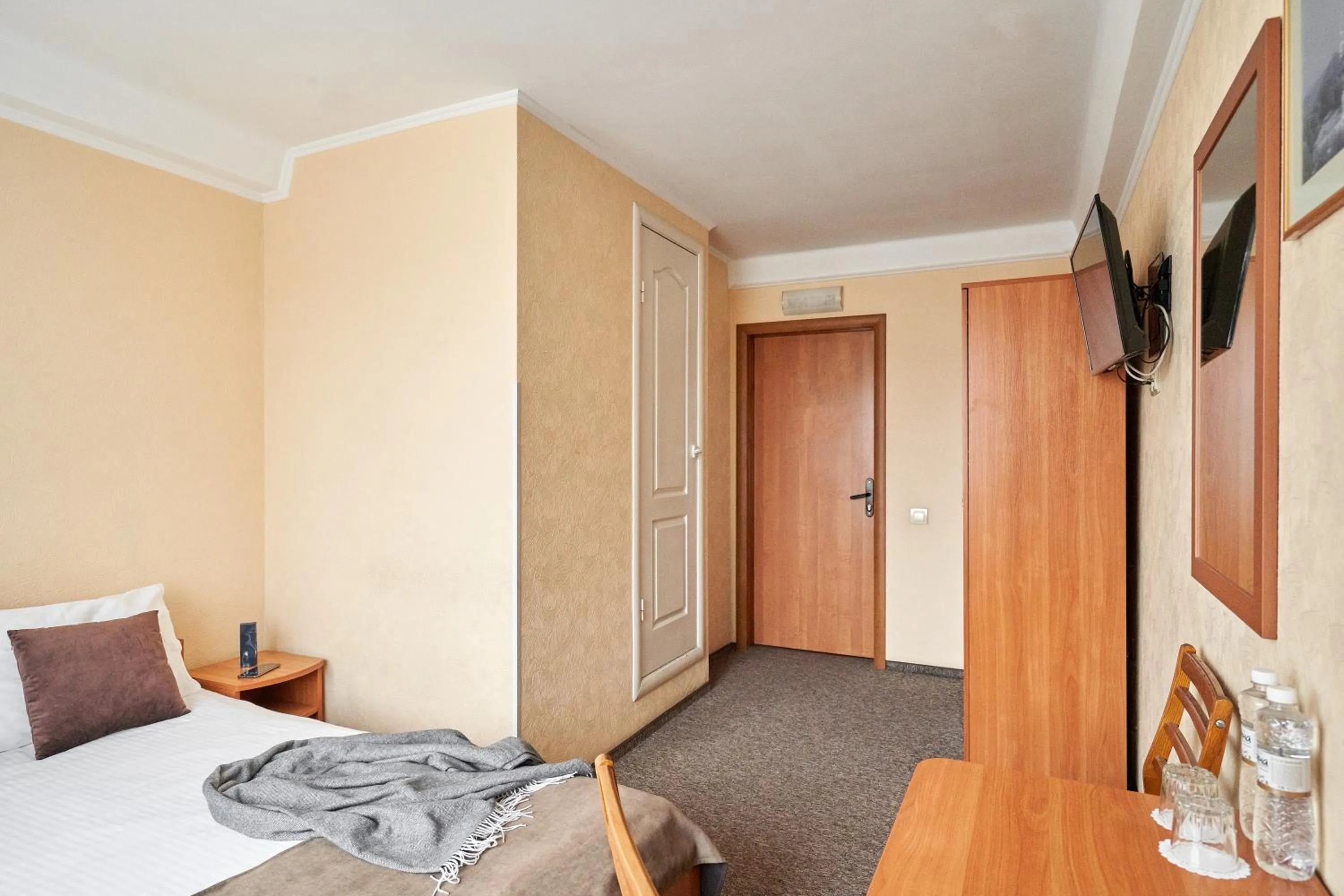 Photo of the whole room, Bed in Hotel Druzhba