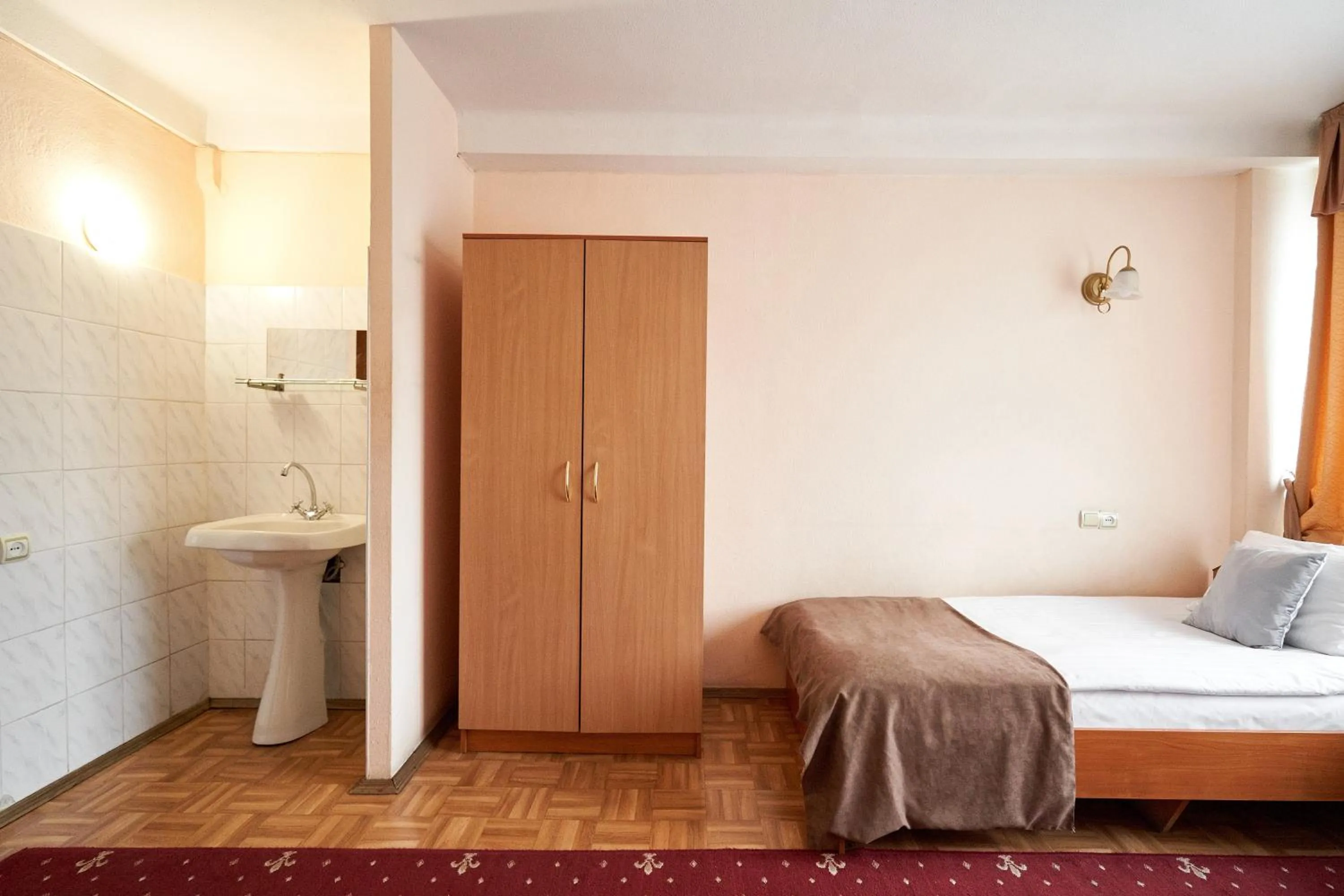 Photo of the whole room, Bed in Hotel Druzhba