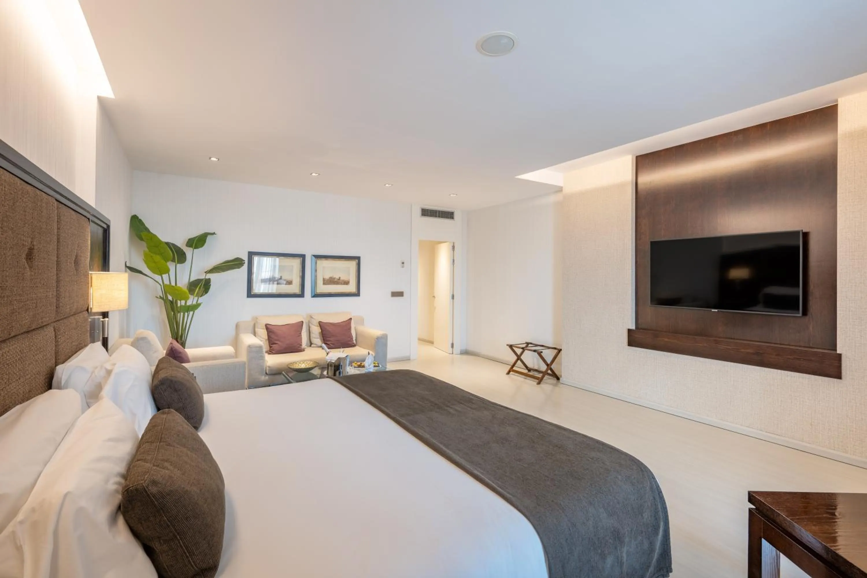 Bed in Hotel Diagonal Plaza