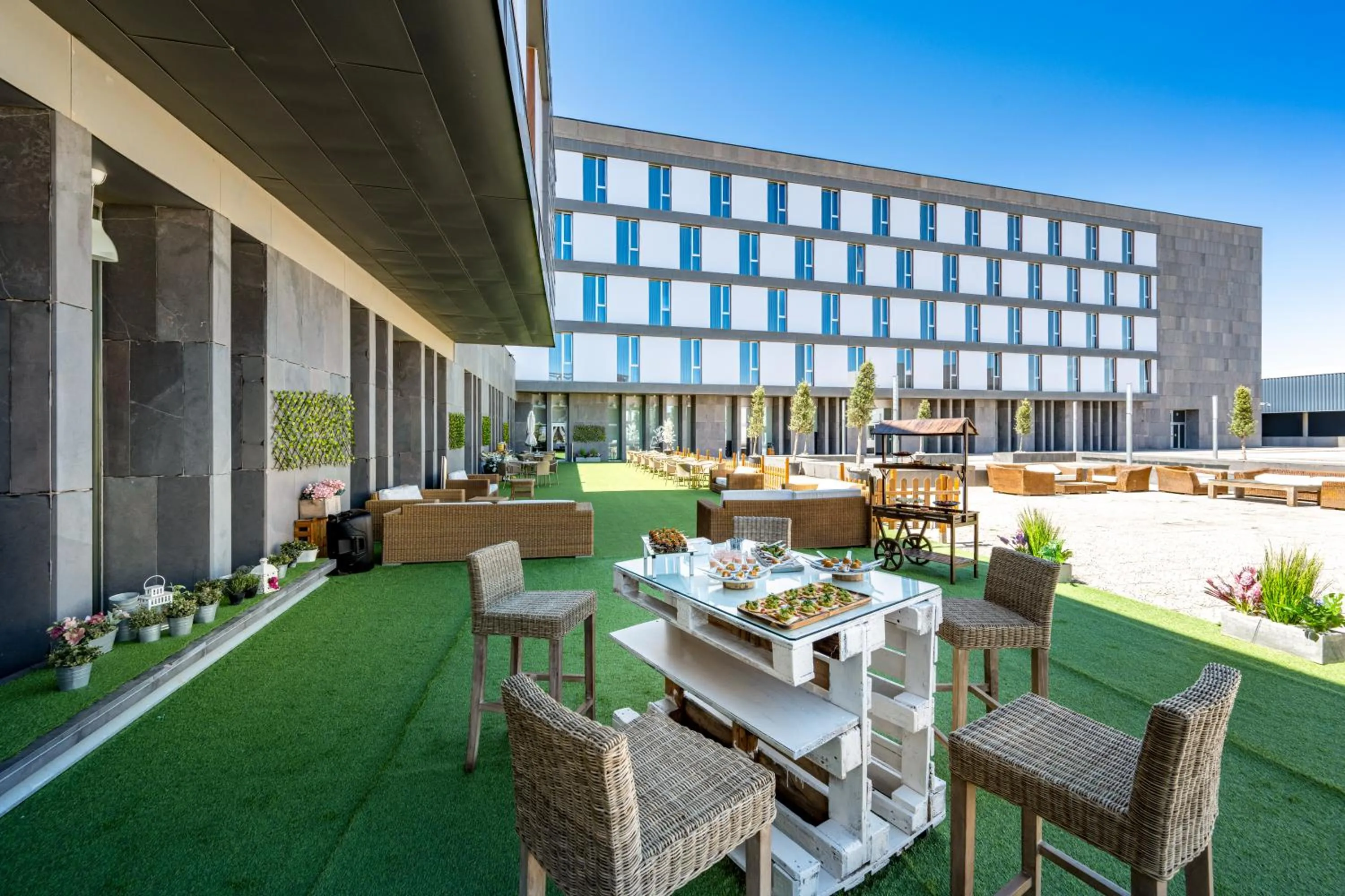 Restaurant/places to eat in Hotel Diagonal Plaza