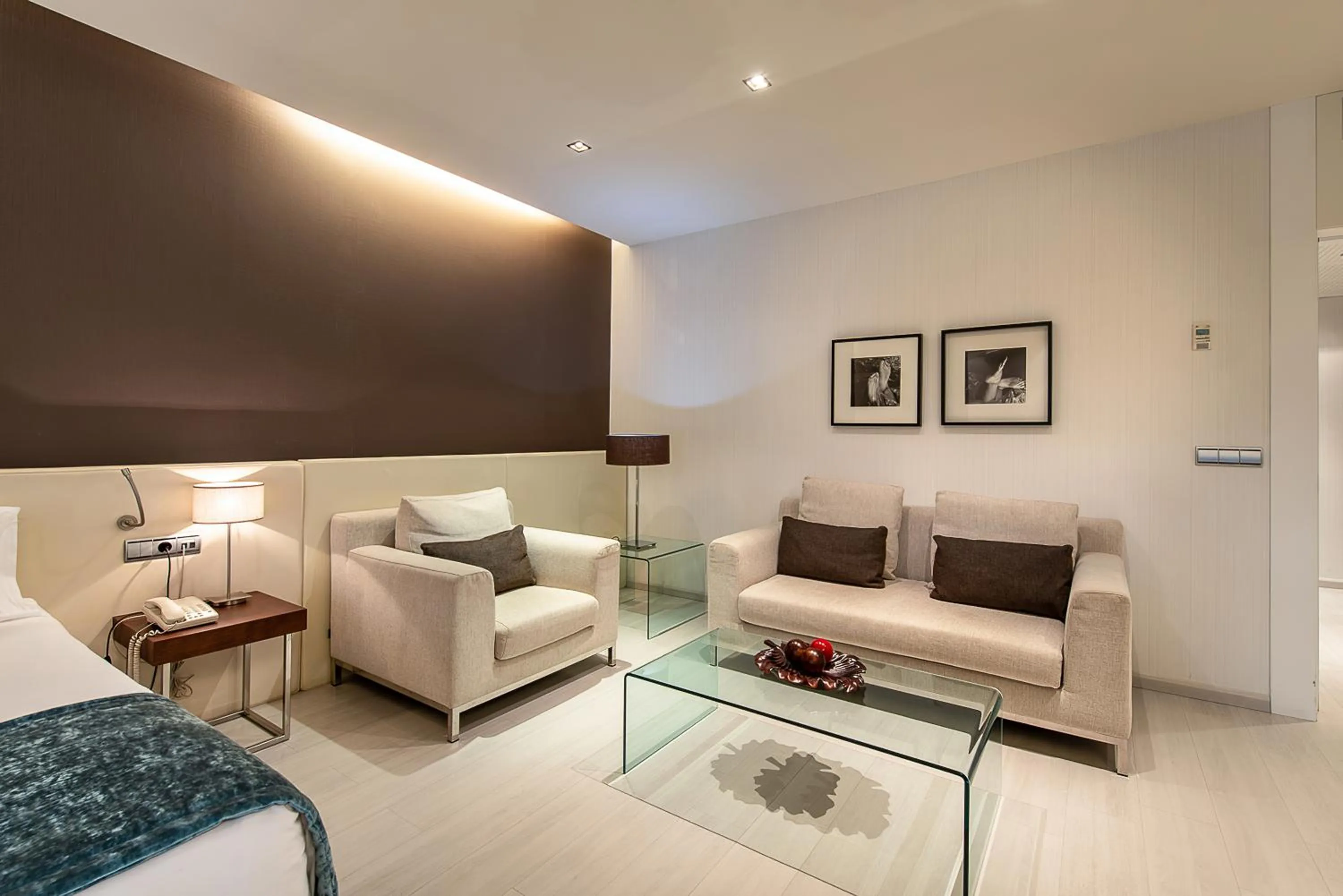 Seating area in Hotel Diagonal Plaza