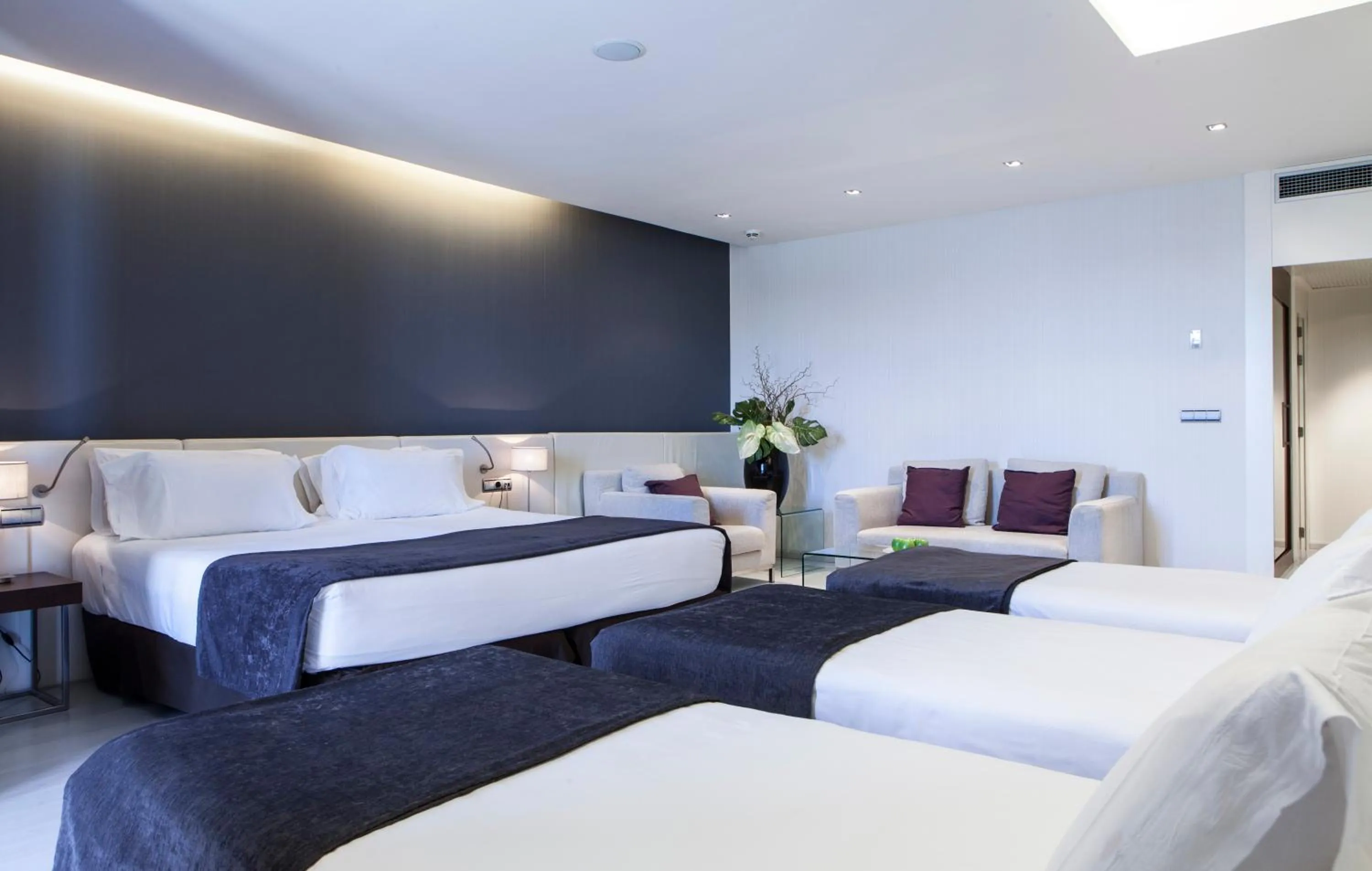 Bed in Hotel Diagonal Plaza