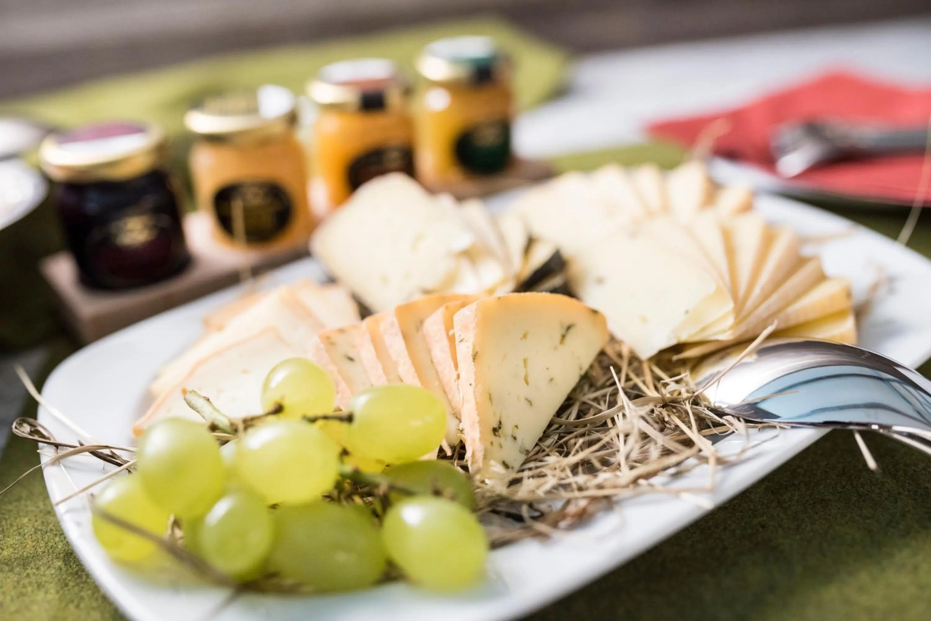 Buffet breakfast in Aurina Lodges