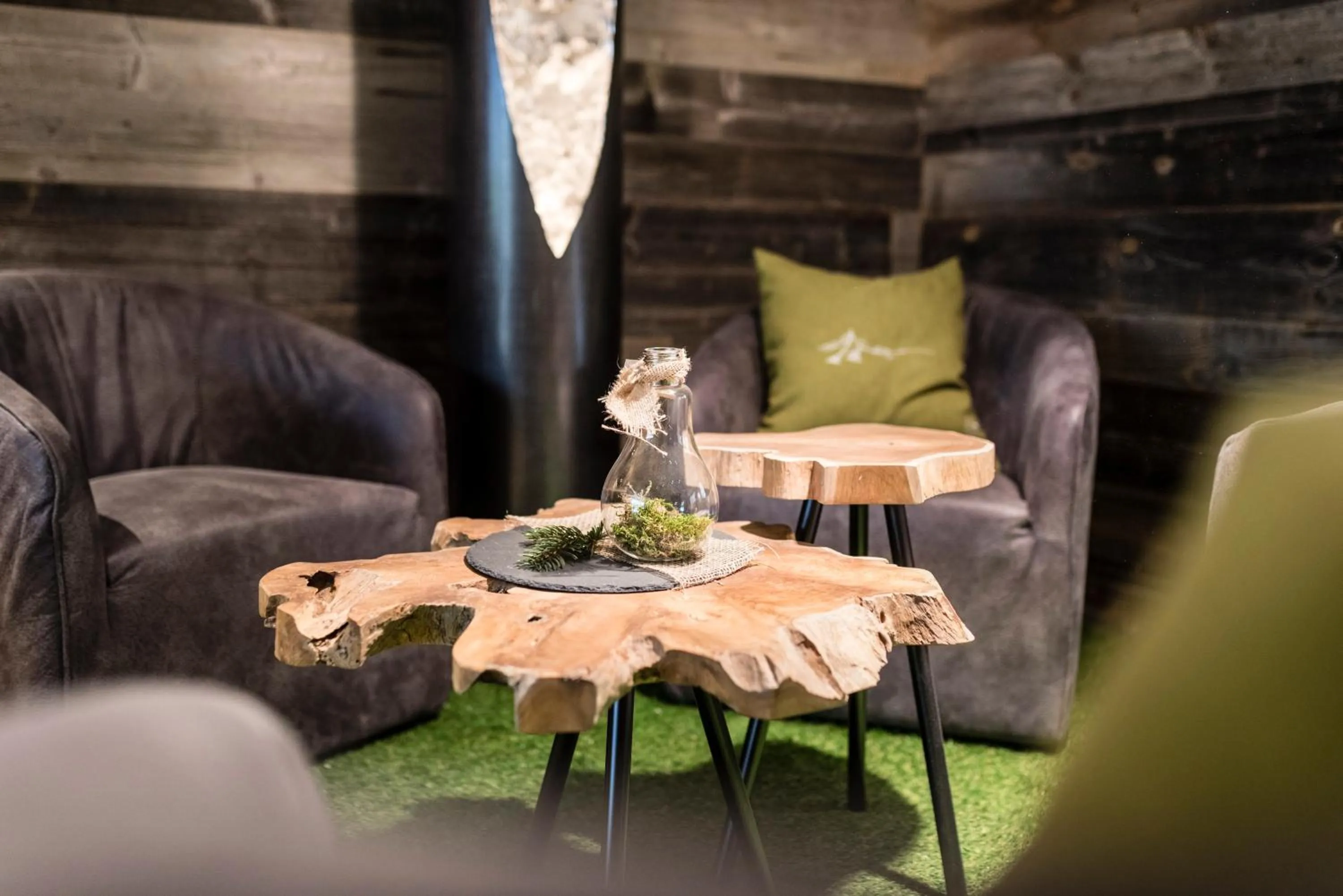 Communal lounge/ TV room in Aurina Lodges