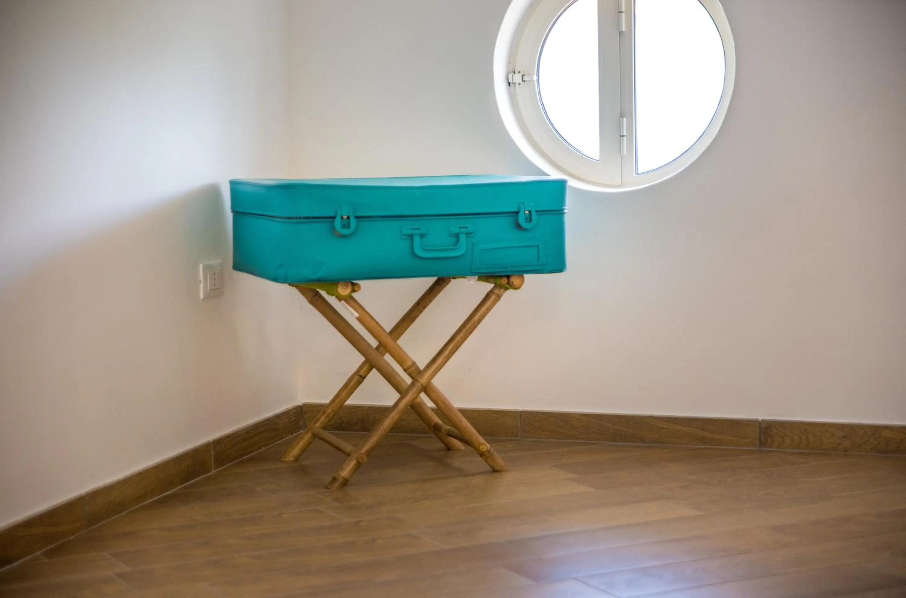 Decorative detail in Le Voyageur Cilento