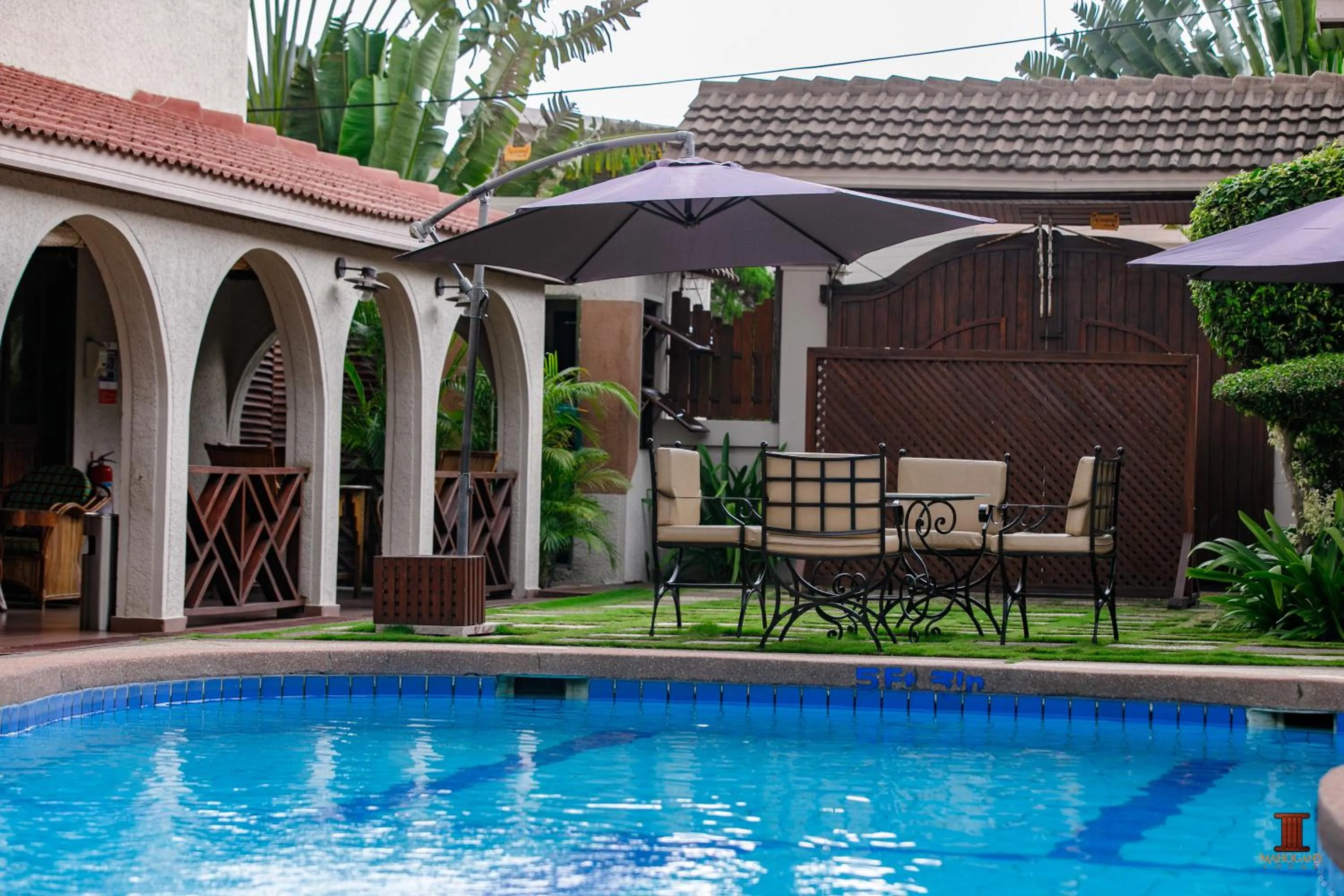 Mahogany Lodge, Cantonments