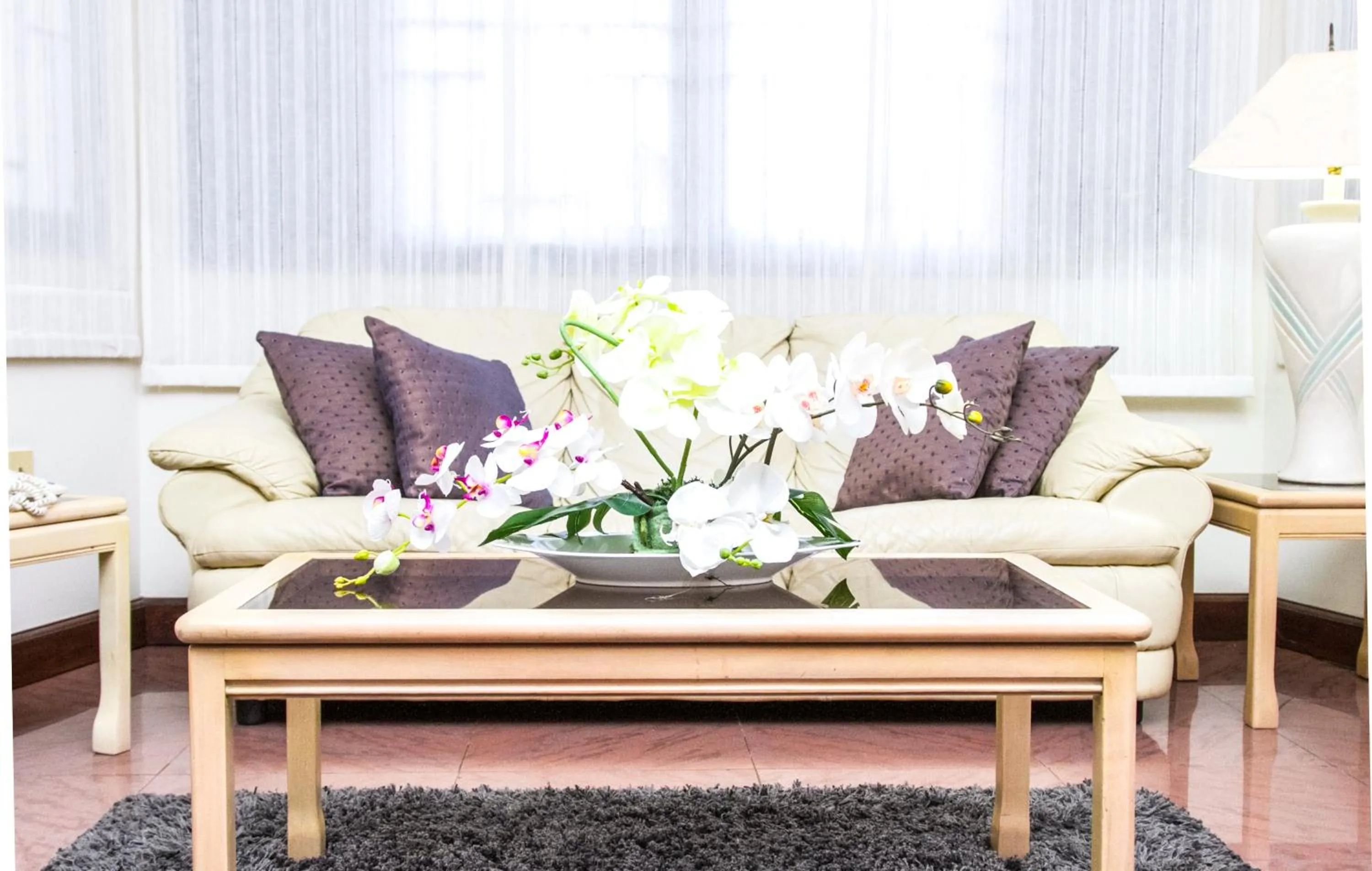 Living room in Mahogany Lodge, Cantonments