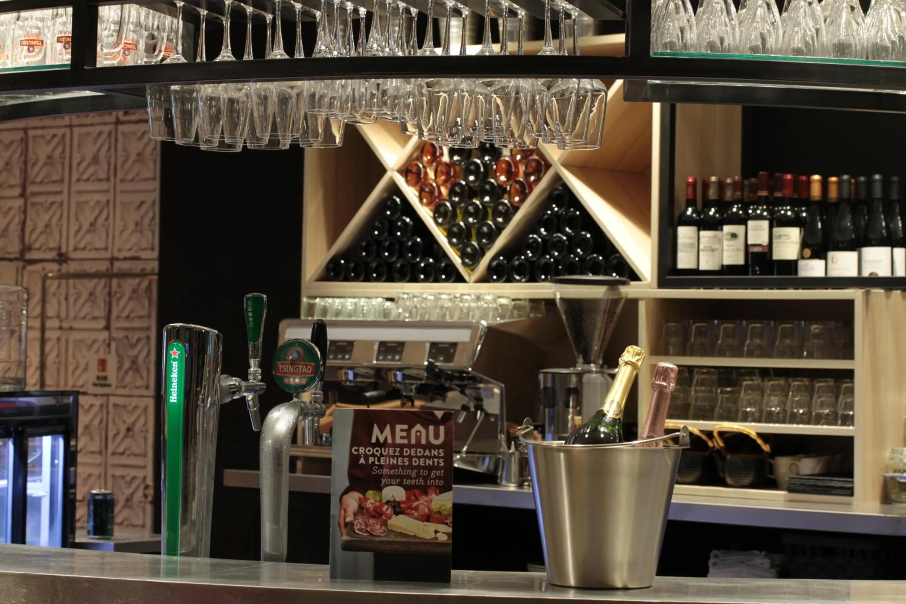 Restaurant/places to eat in Campanile Shanghai Bund Hotel