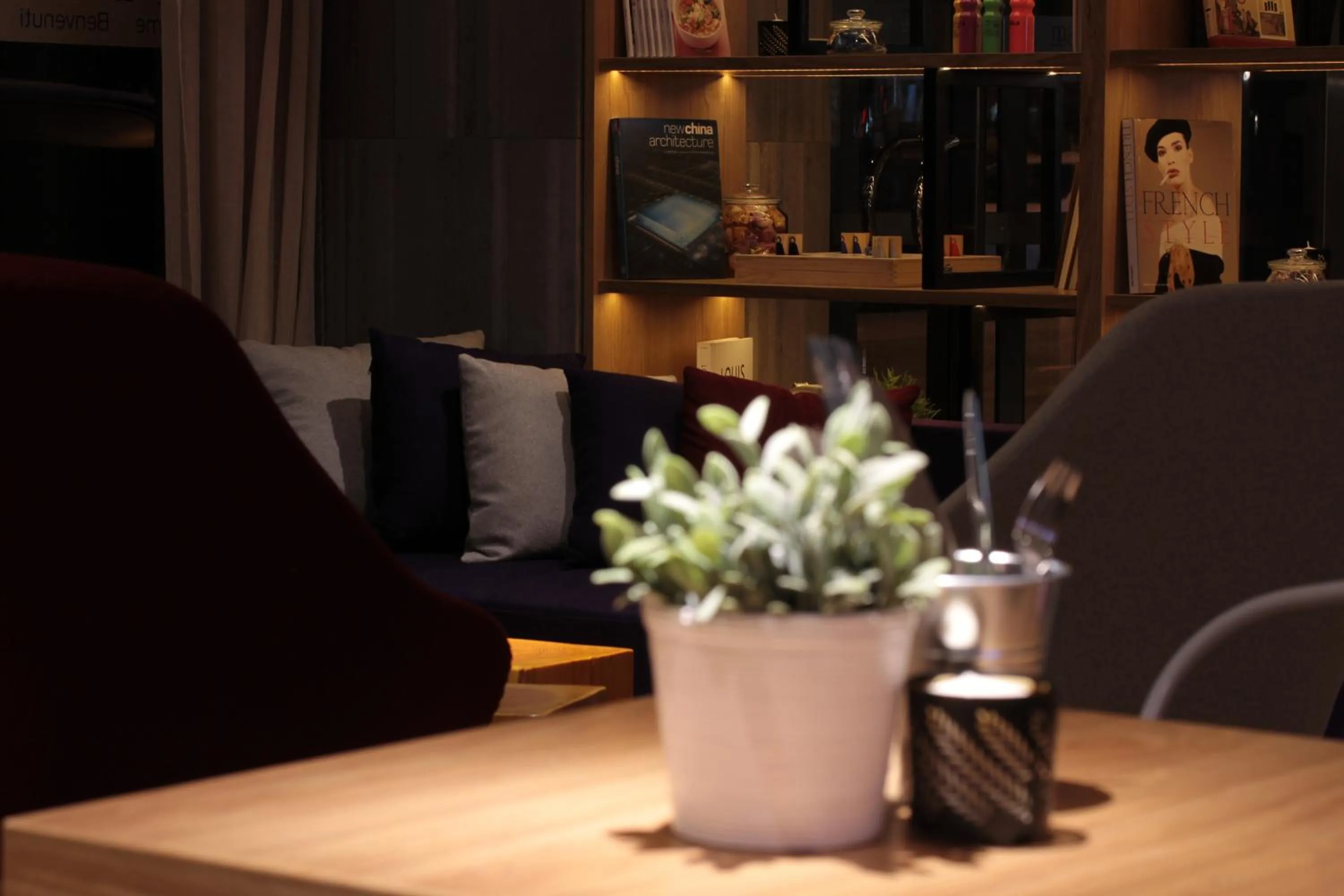 Restaurant/places to eat in Campanile Shanghai Bund Hotel