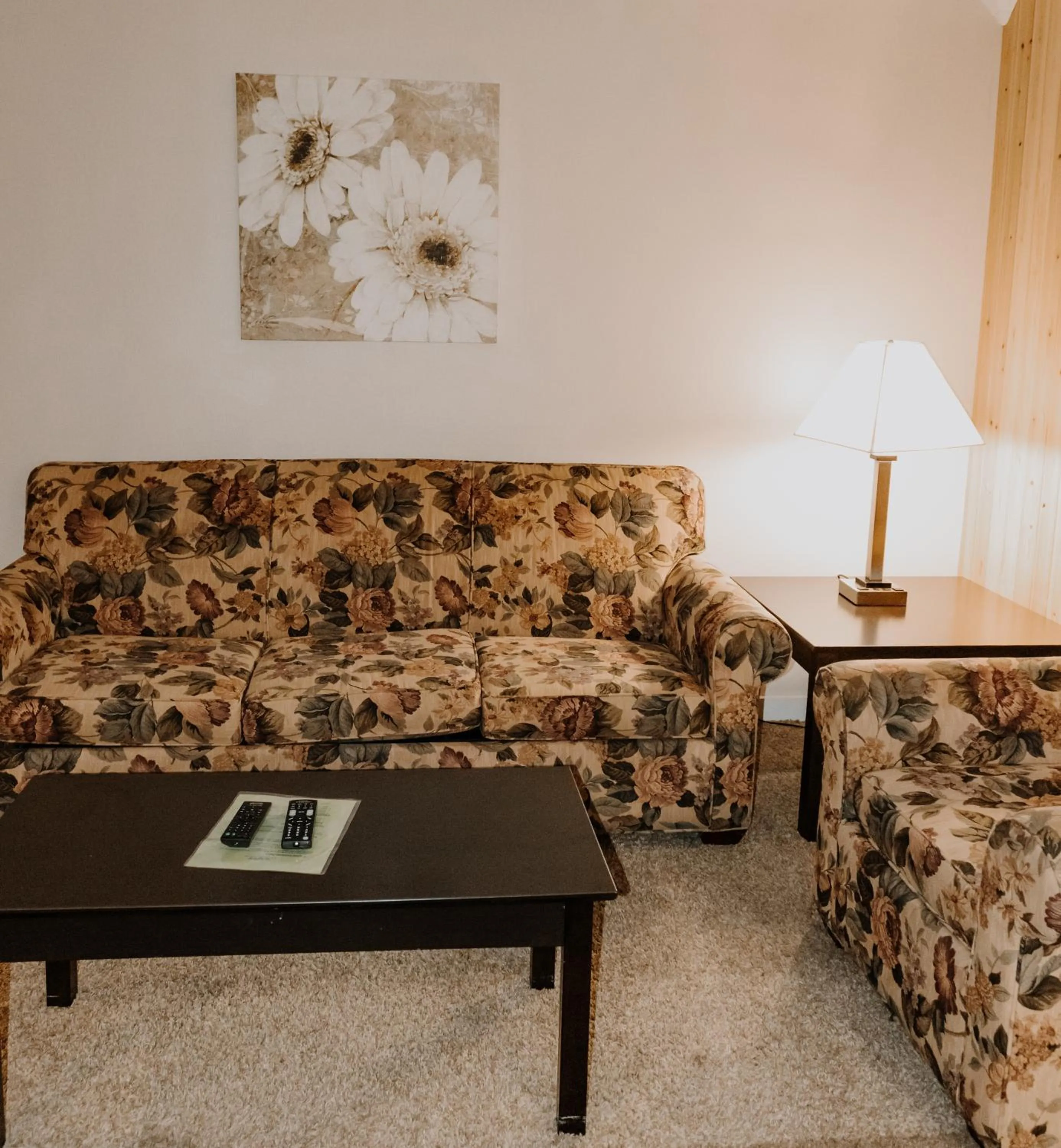Living room in Carriage House Country Club