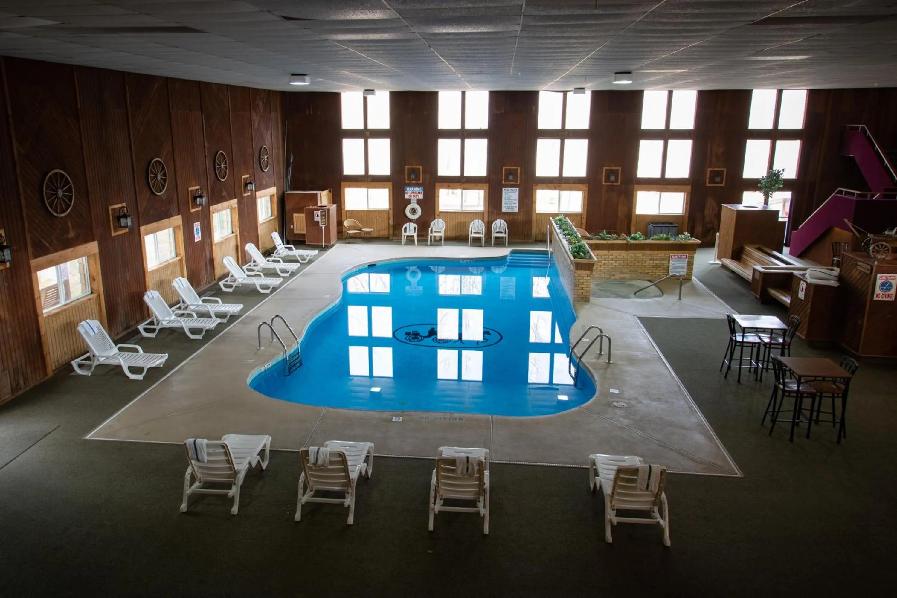 Swimming pool in Carriage House Country Club