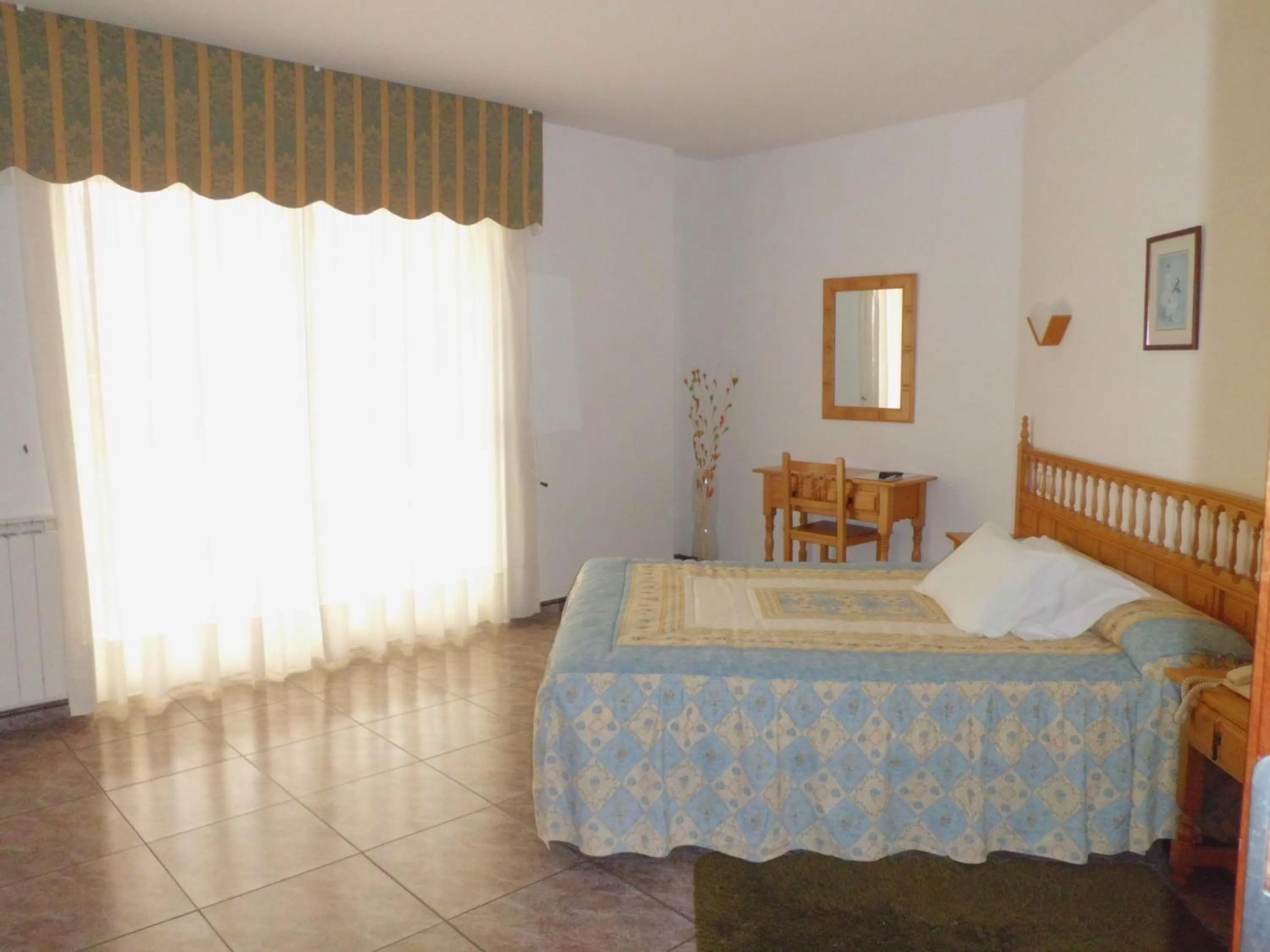 Photo of the whole room in Hotel Brisa