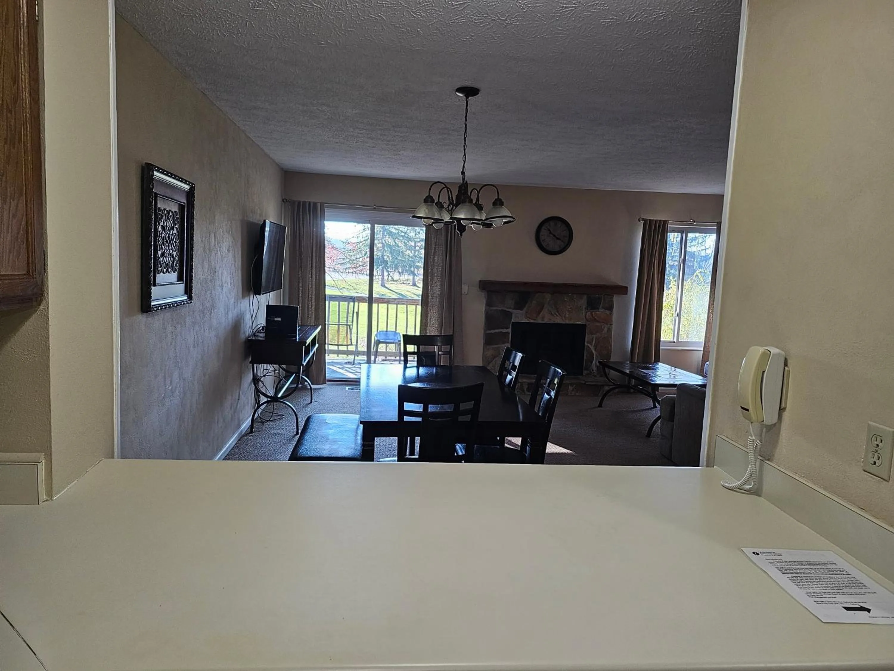 Dining area in Lakeview Golf Resort