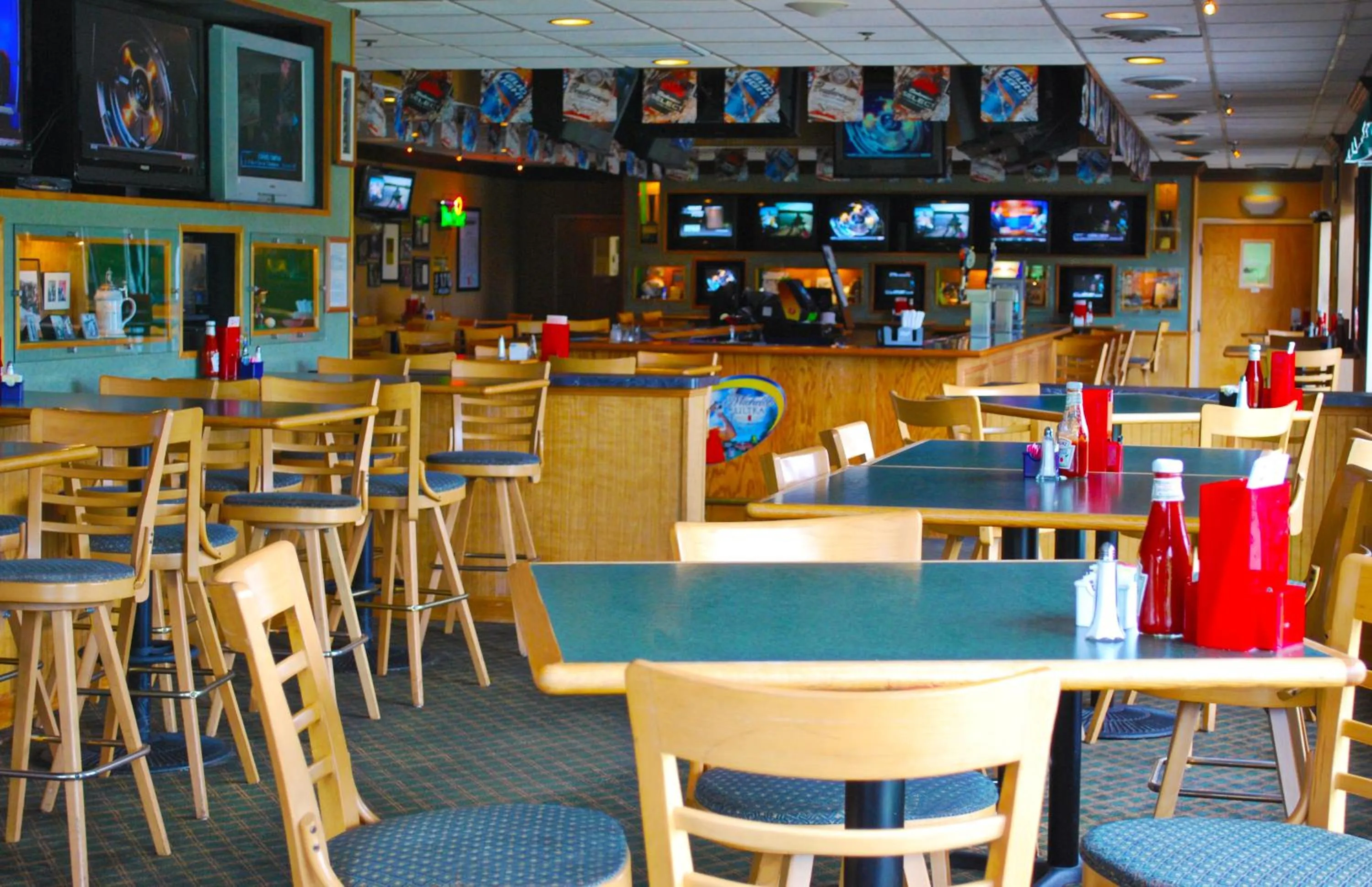 Restaurant/places to eat in Lakeview Golf Resort