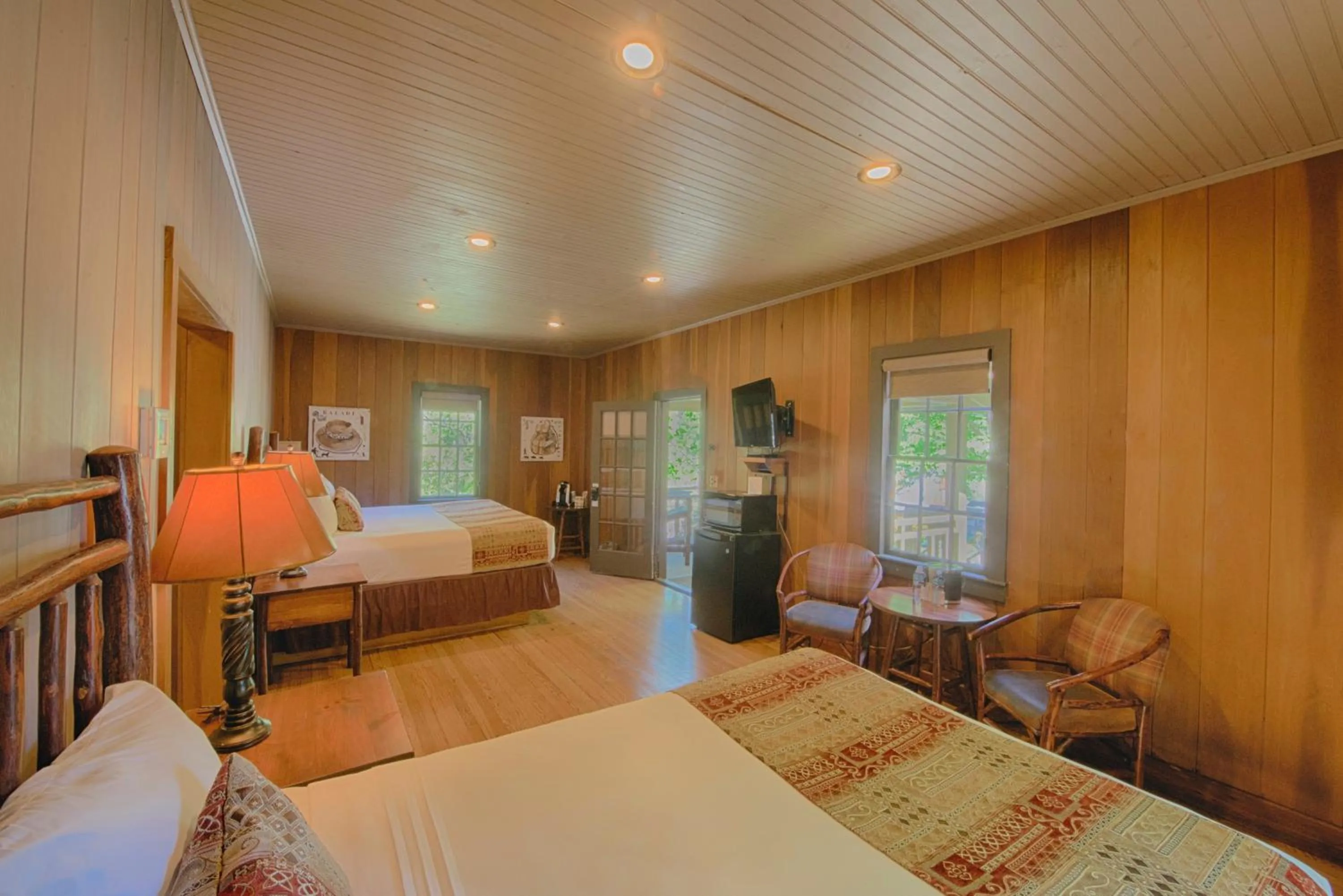 Bed in Historic Tapoco Lodge Resort