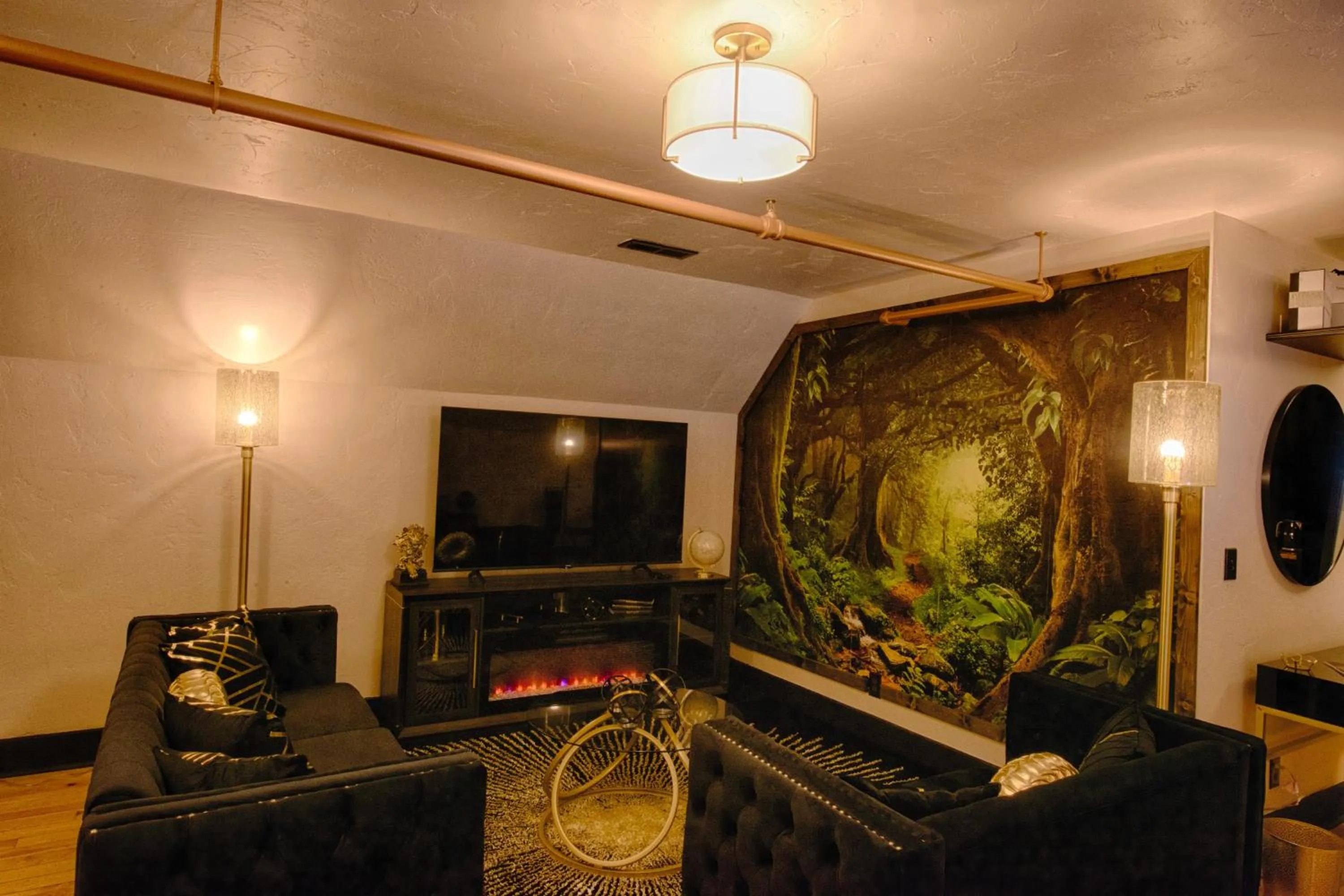 TV and multimedia in Historic Tapoco Lodge Resort