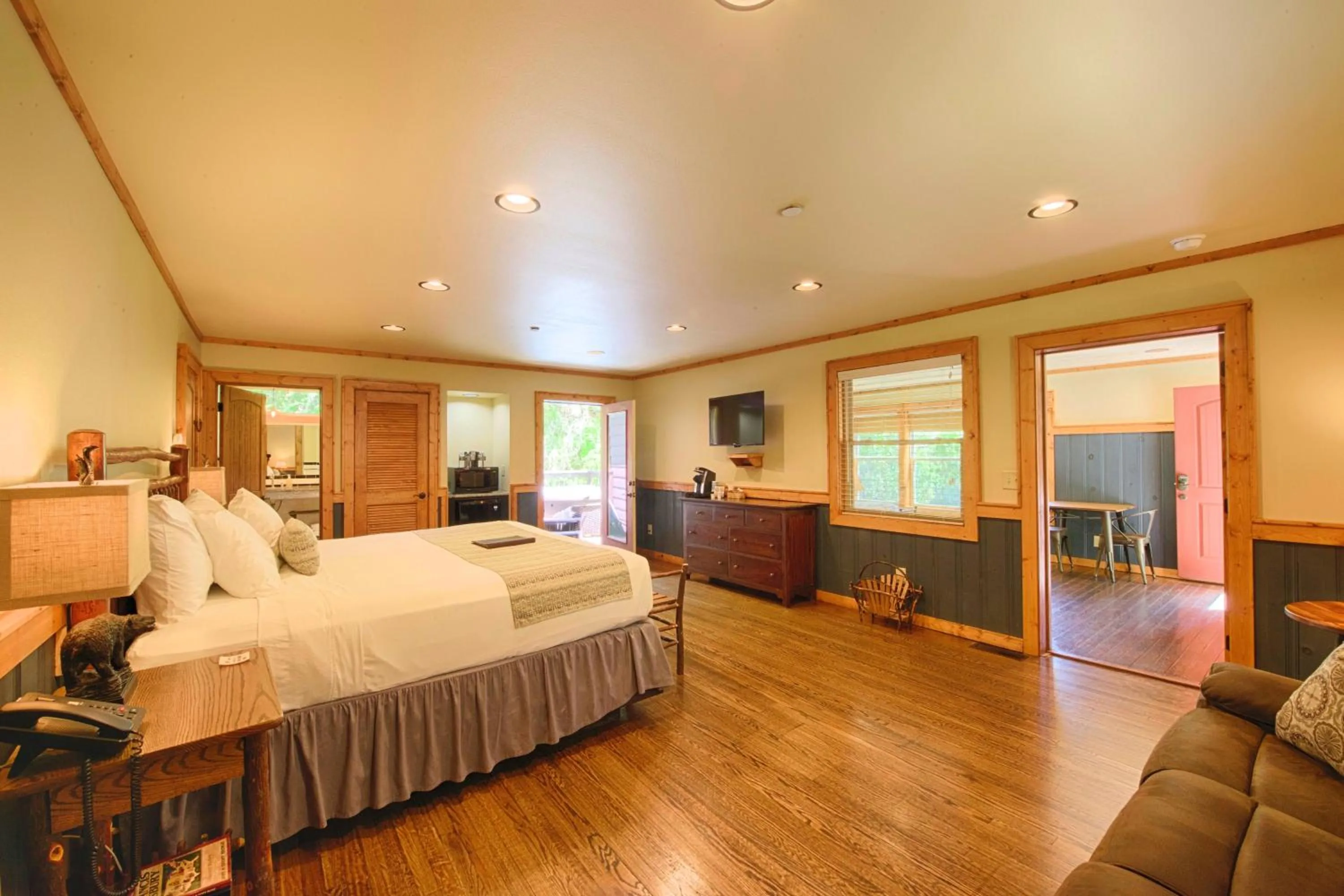 Bed in Historic Tapoco Lodge Resort