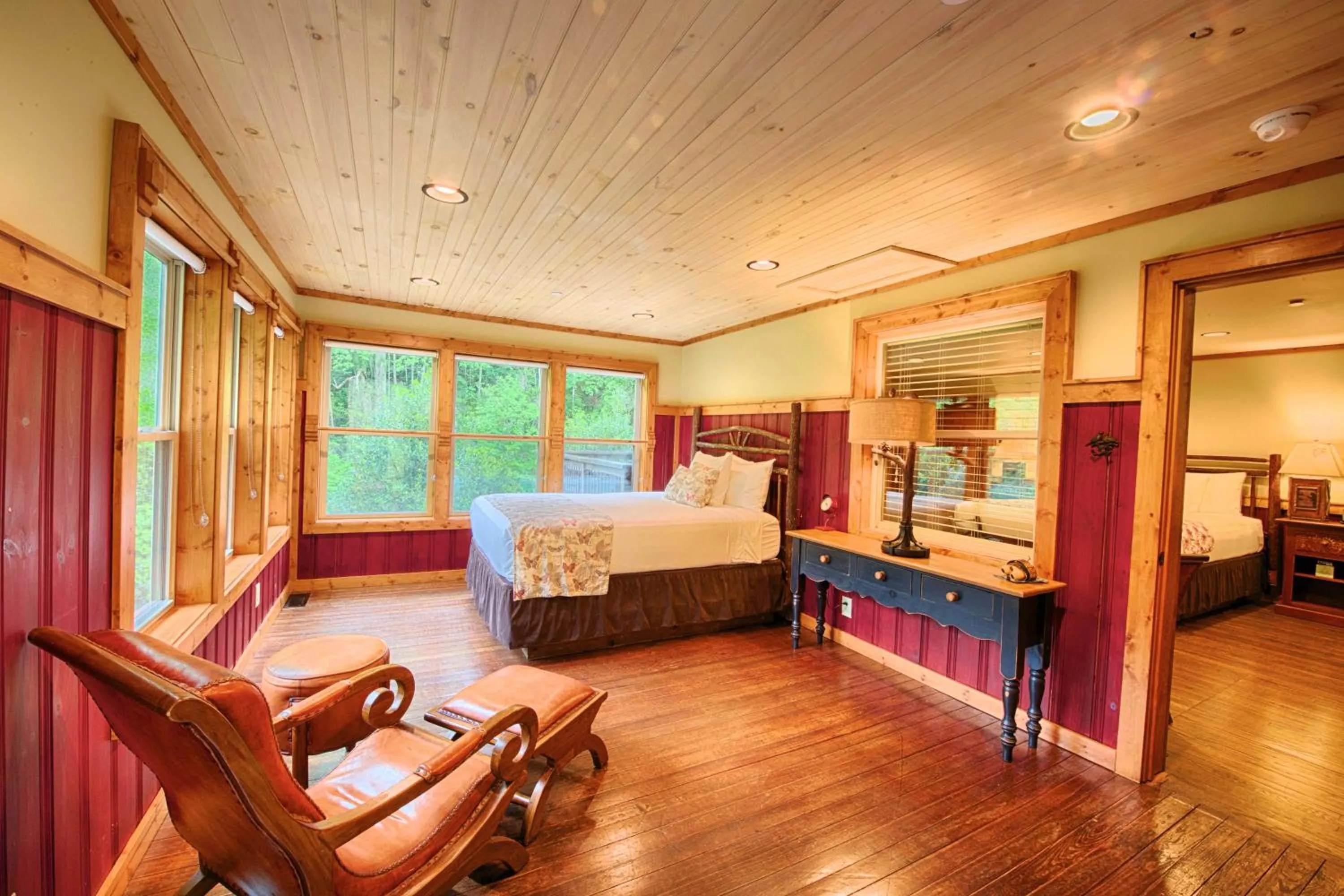 Bed in Historic Tapoco Lodge Resort