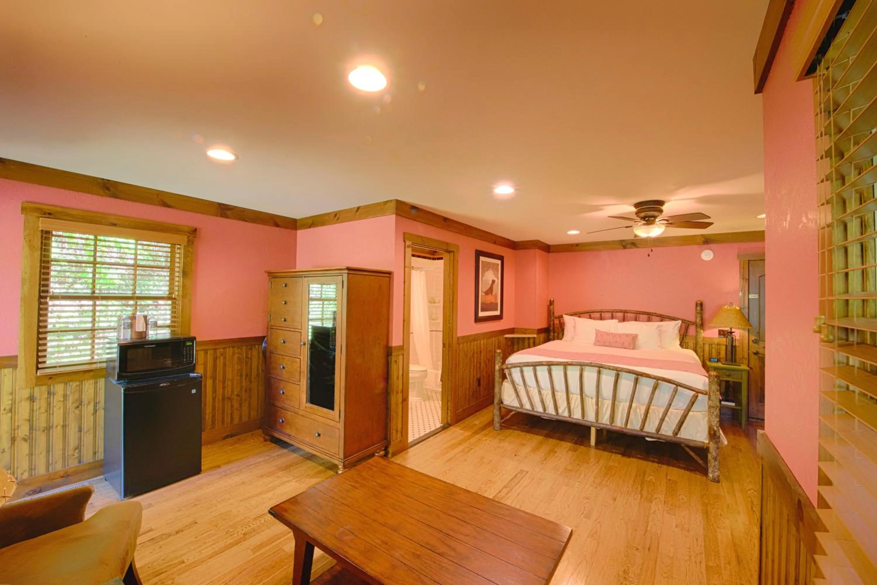 Bed in Historic Tapoco Lodge Resort