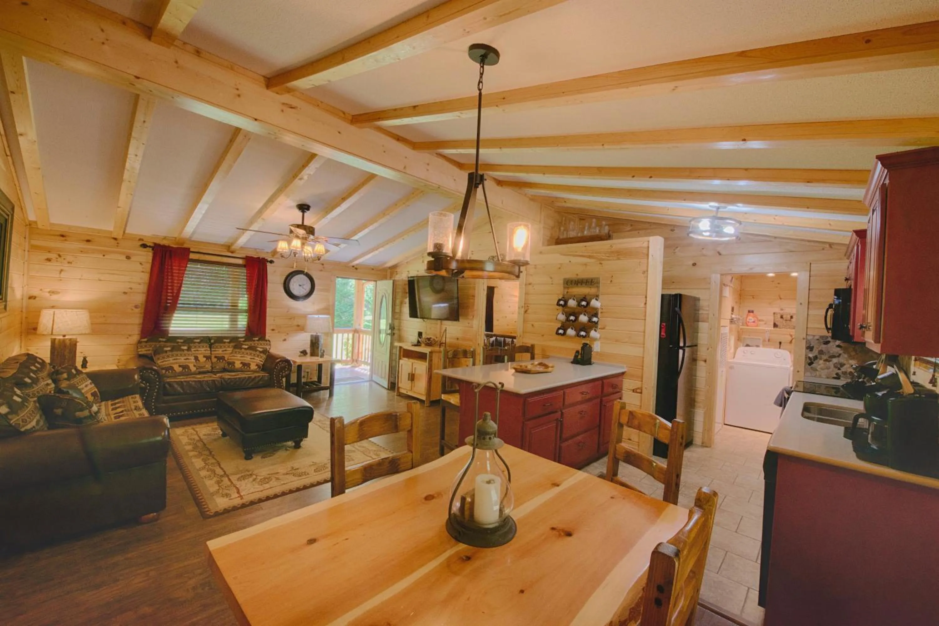 TV and multimedia in Historic Tapoco Lodge Resort