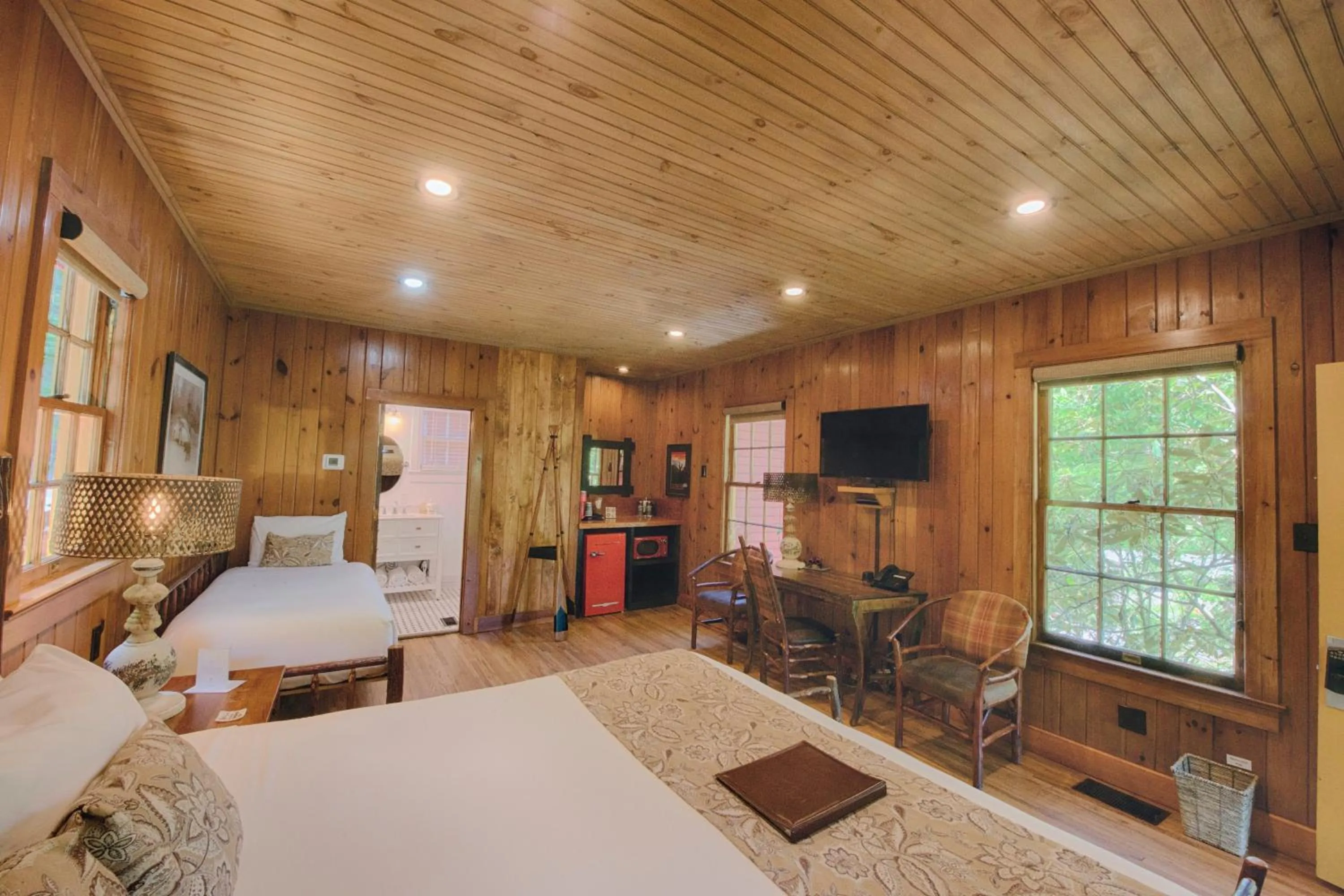 Bed in Historic Tapoco Lodge Resort