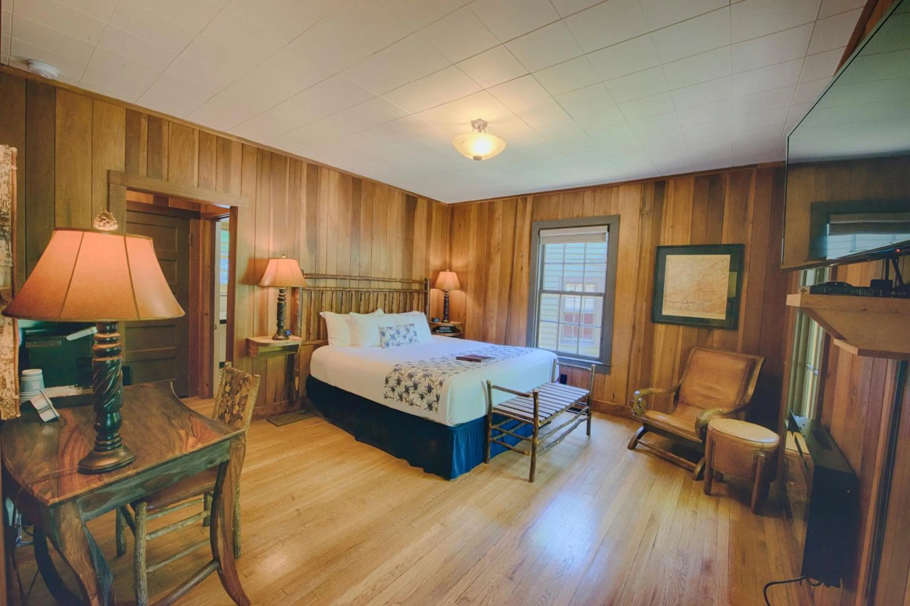 Bed in Historic Tapoco Lodge Resort