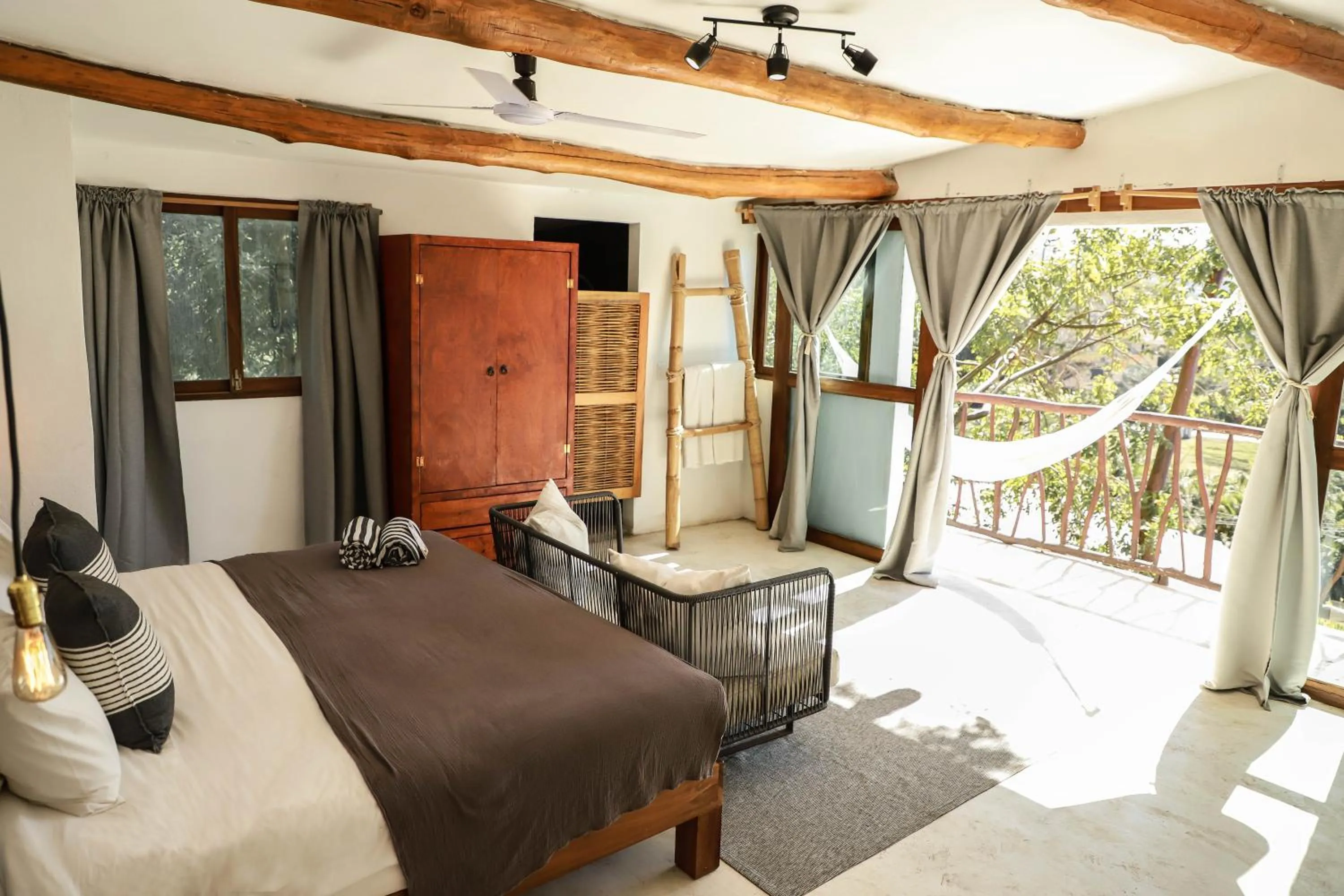 Photo of the whole room in Maraica San Pancho Rooms