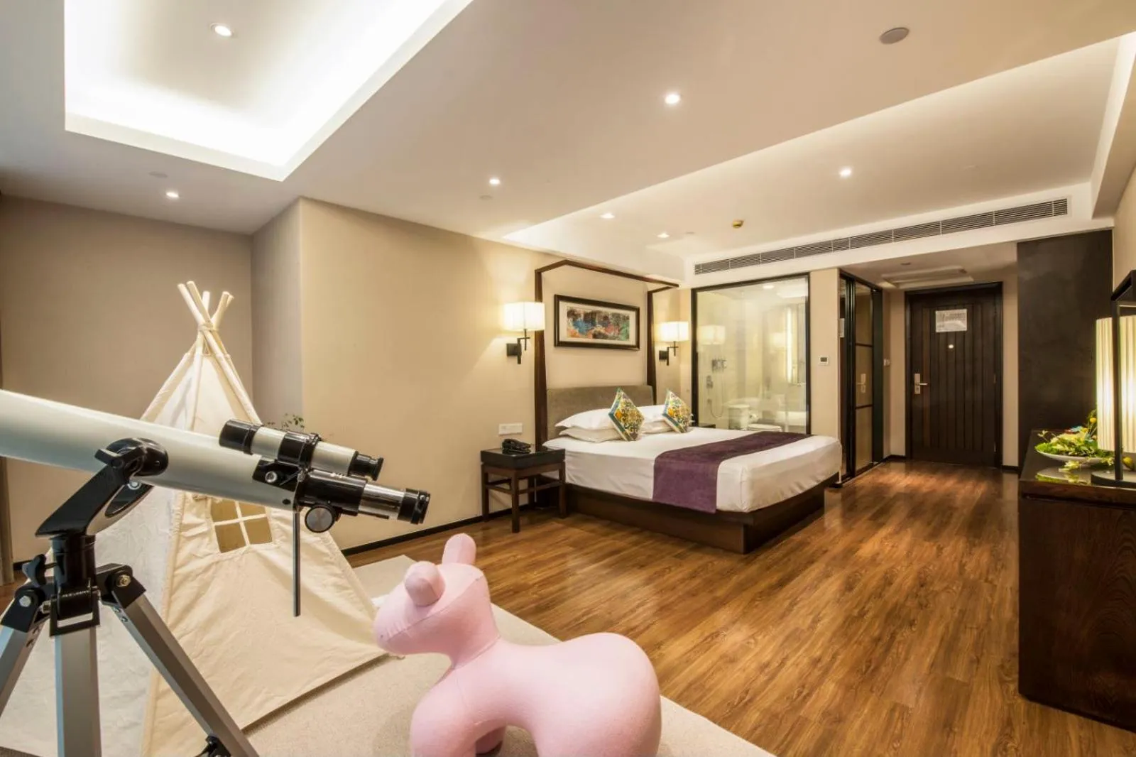 Decorative detail, Bed in SSAW Boutique Shanghai South Xuhui RiYueGuang