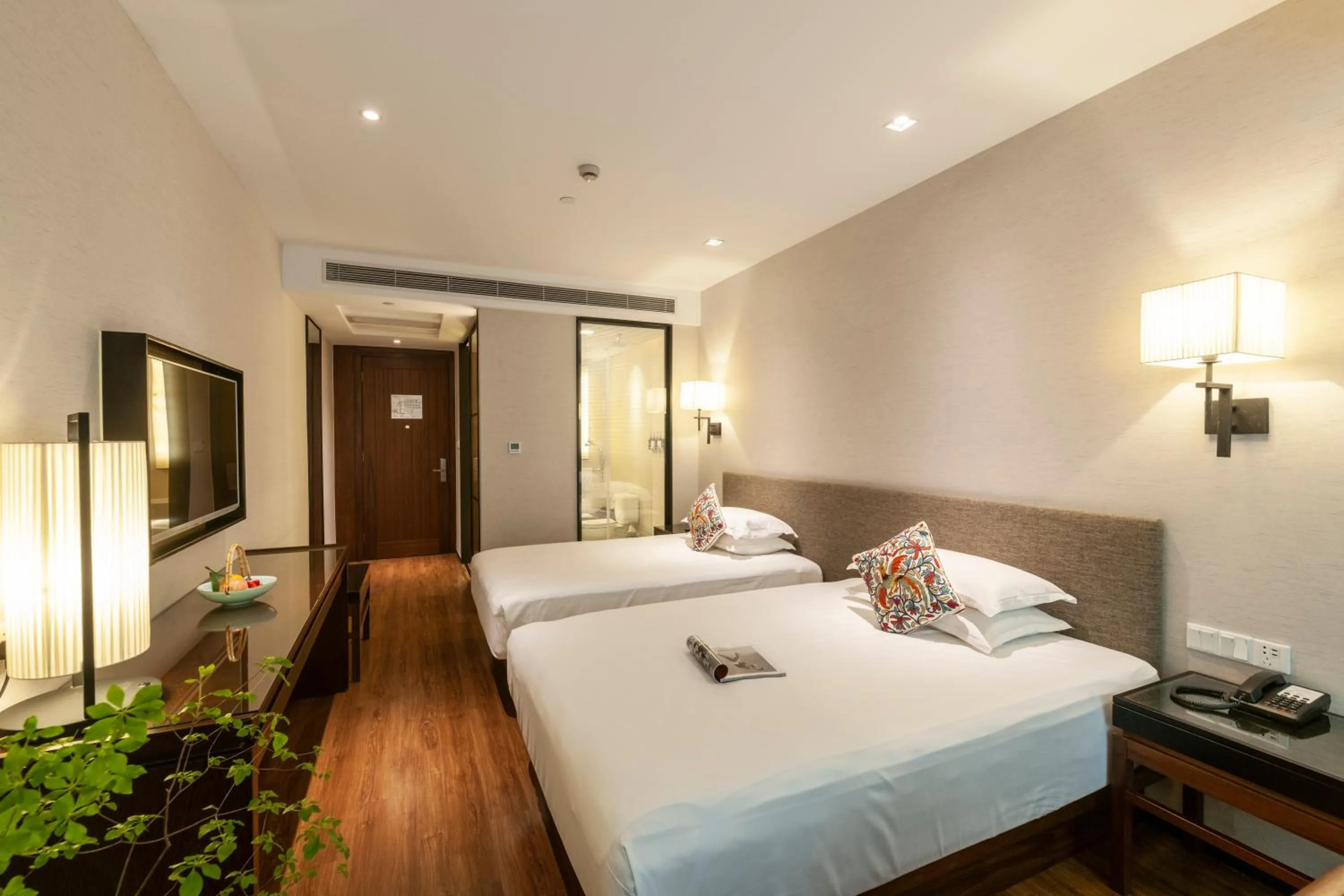 Photo of the whole room, Bed in SSAW Boutique Shanghai South Xuhui RiYueGuang