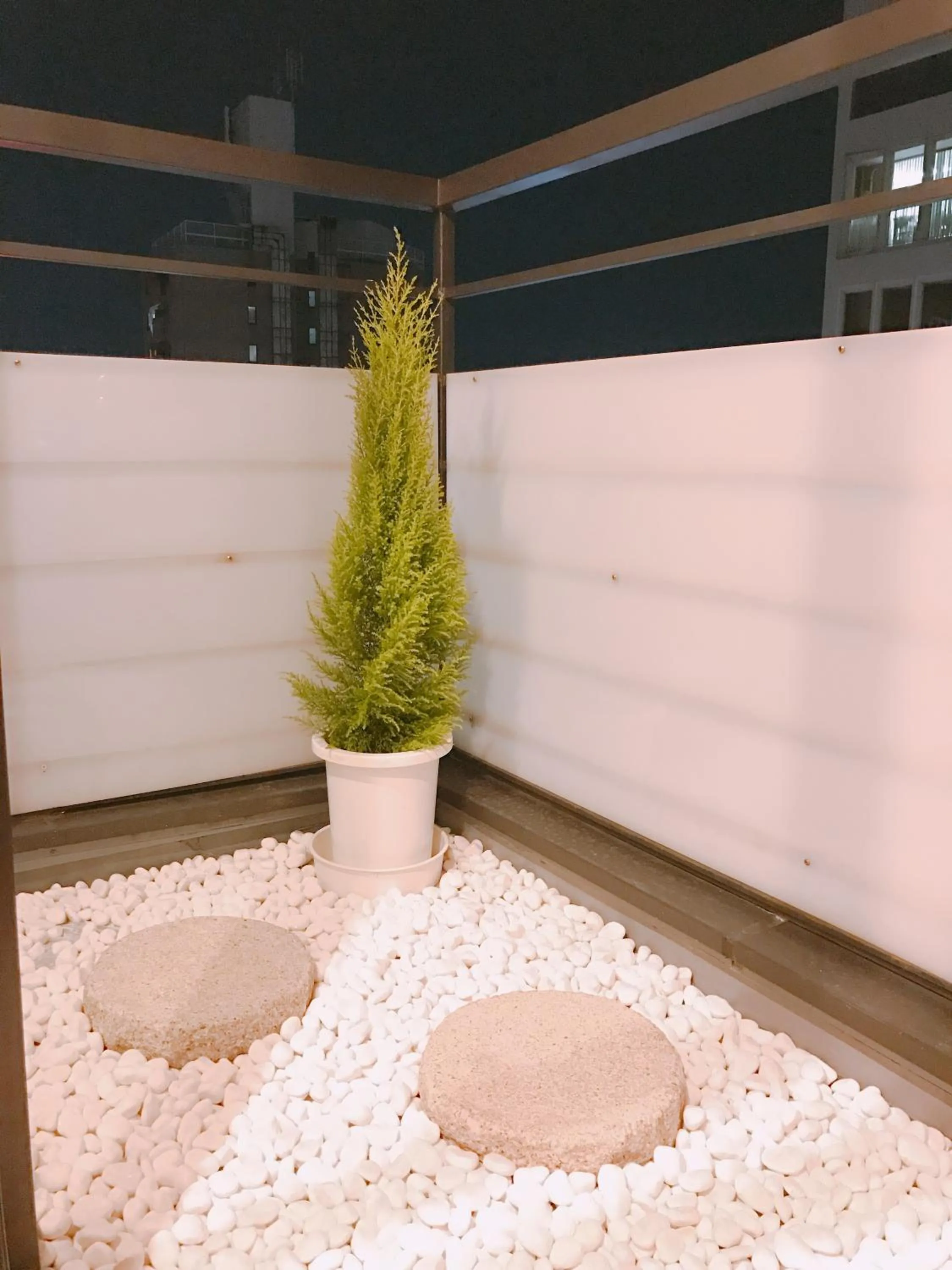 Photo of the whole room in Sarangbang