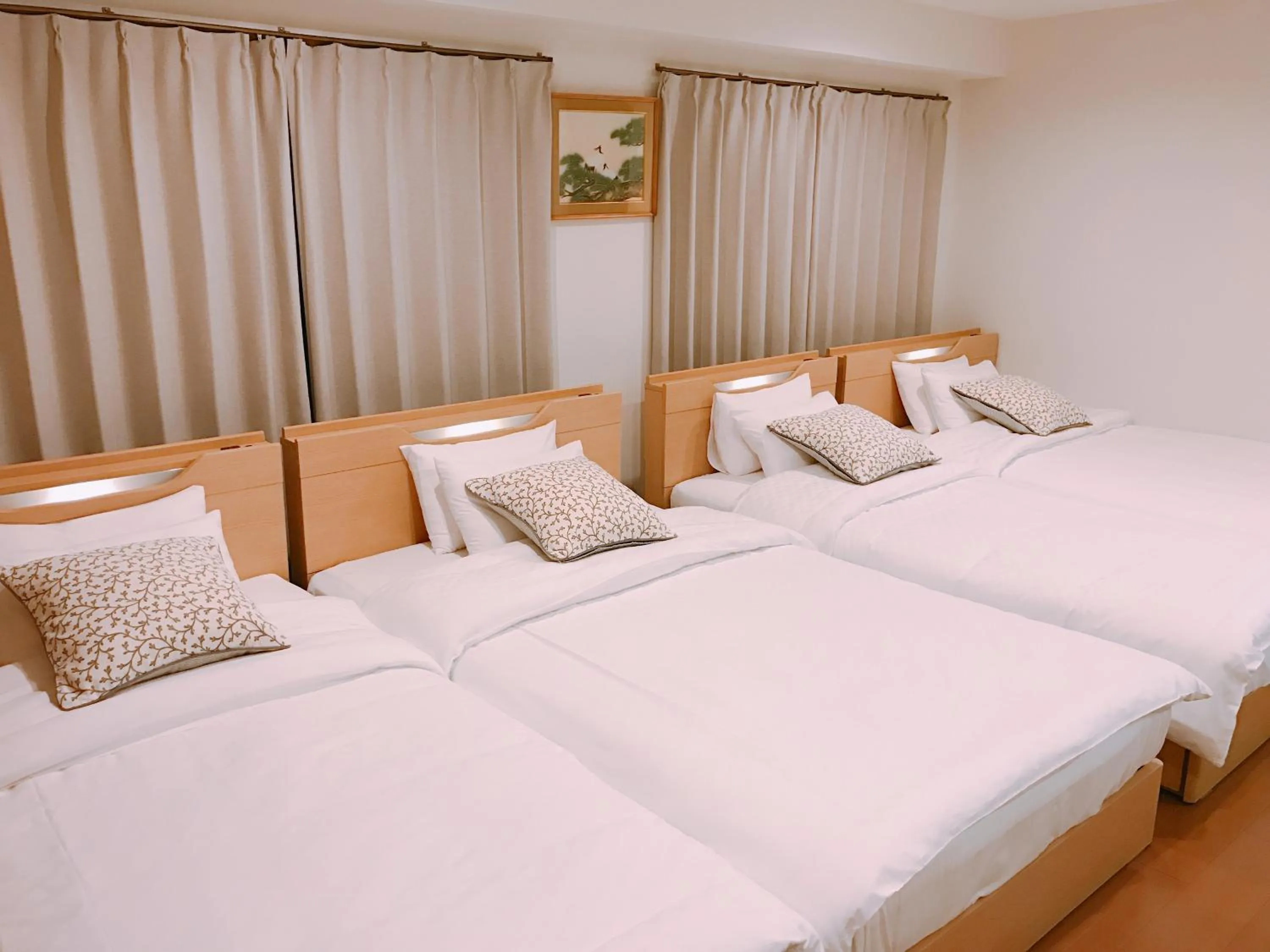 Photo of the whole room, Bed in Sarangbang