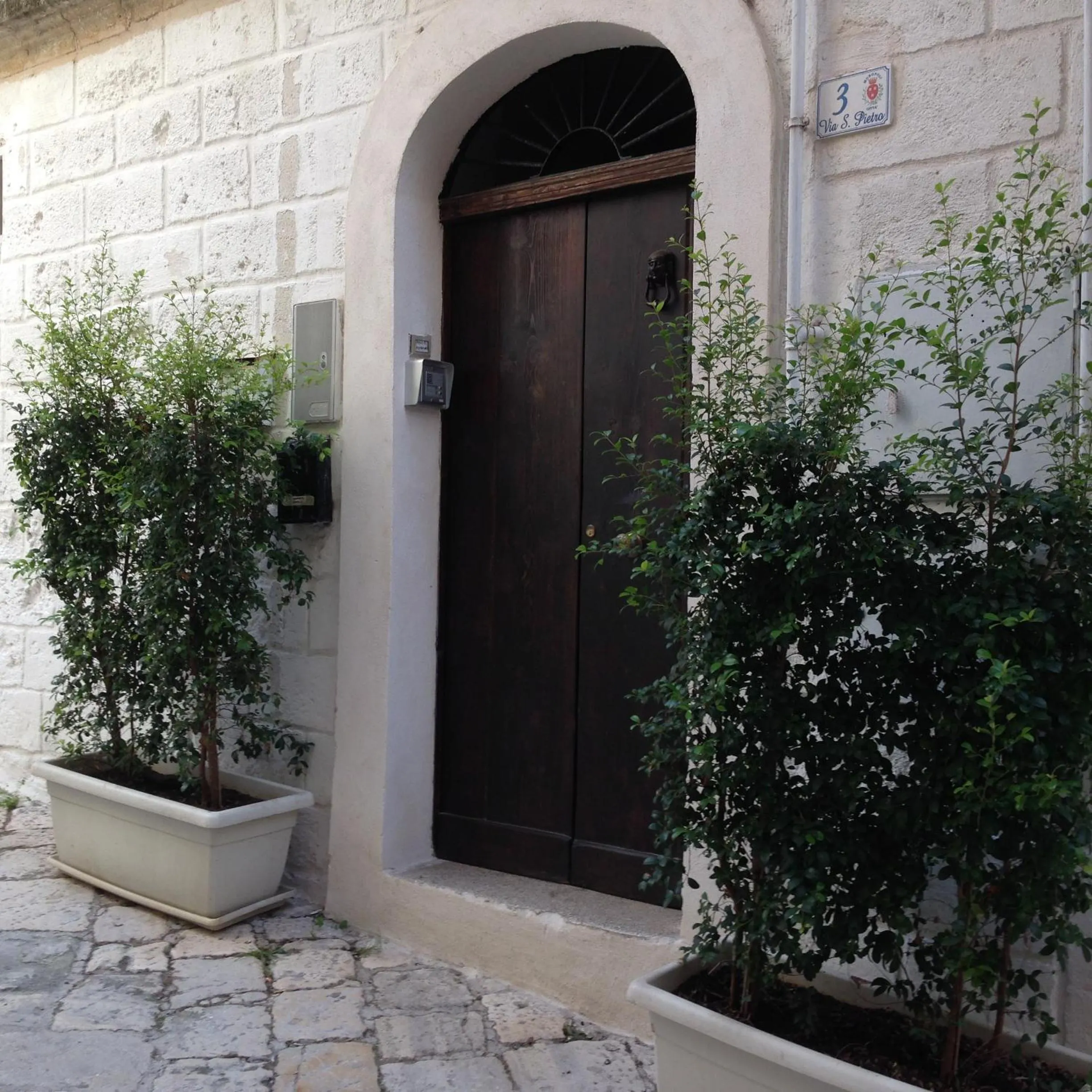 Facade/entrance in Palazzo Kapece
