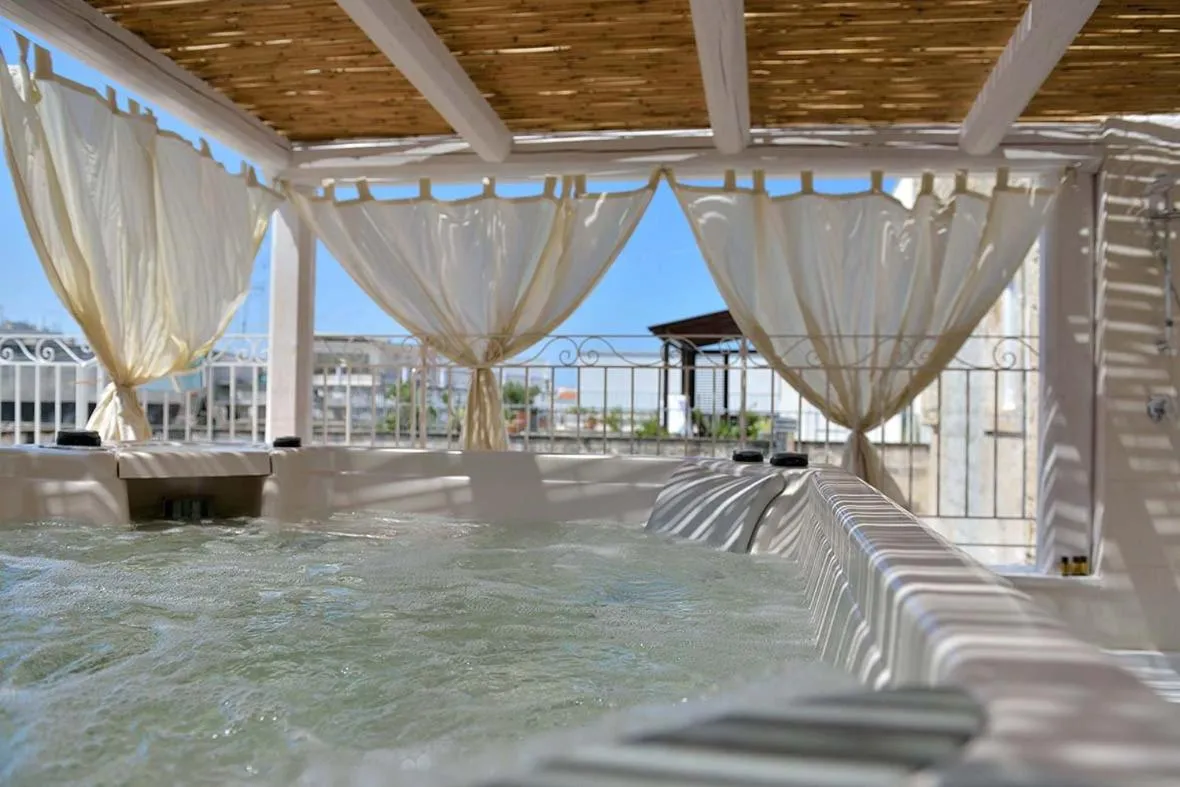 Swimming pool in Palazzo Kapece