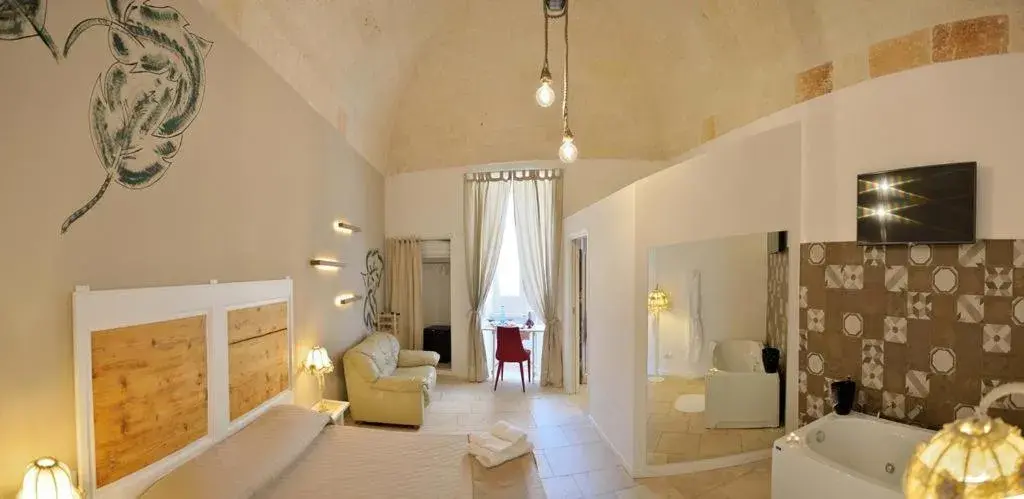 King Suite with Spa Bath in Palazzo Kapece King Suite with Spa Bath in Palazzo Kapece