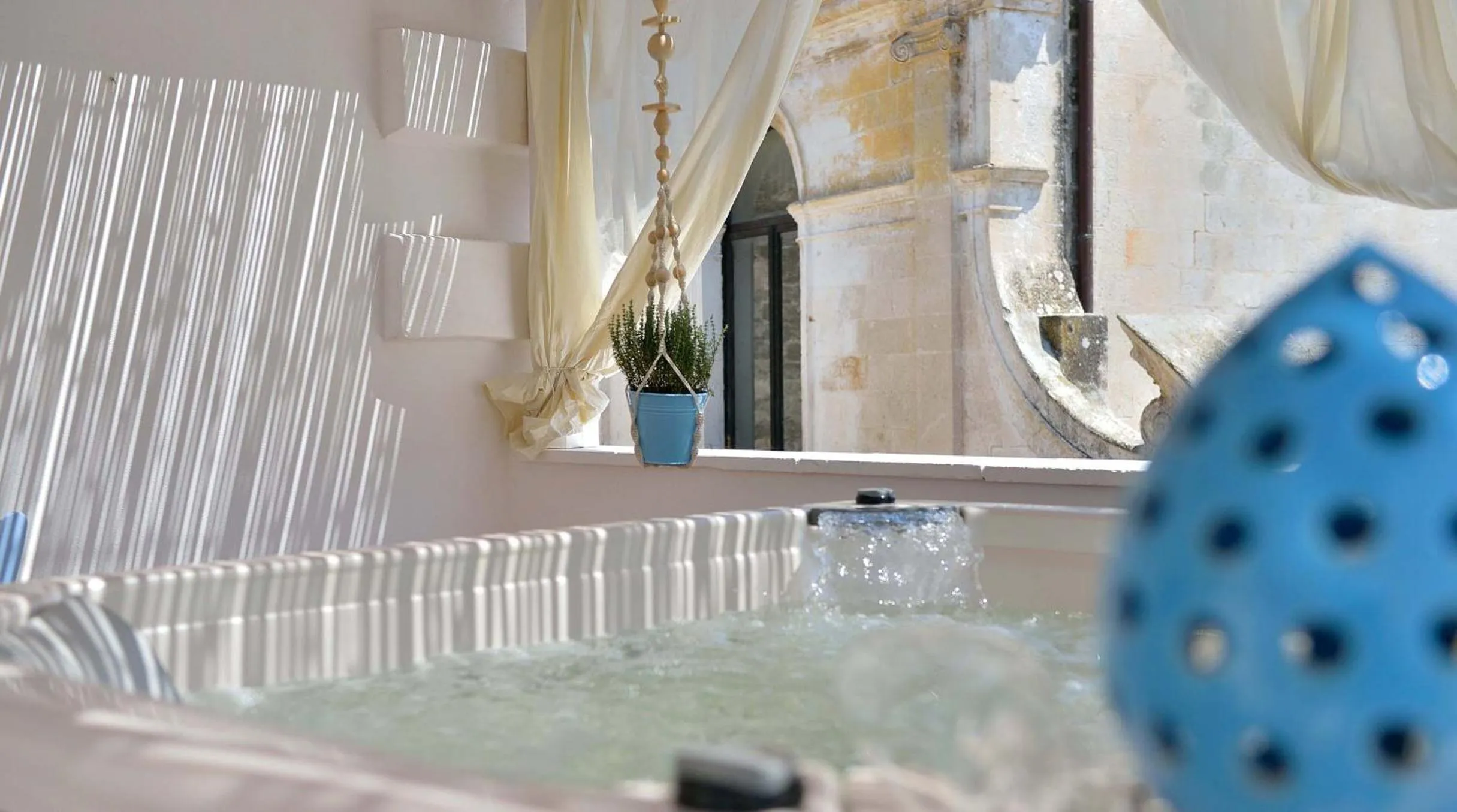 Hot Tub in Palazzo Kapece