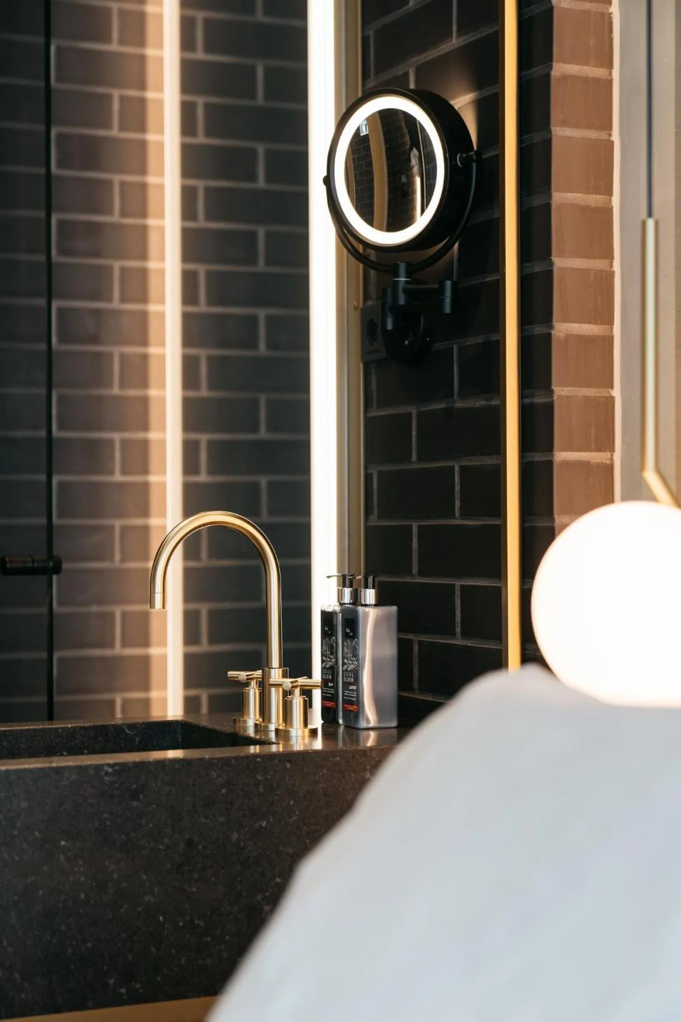 Bathroom in Ruby Emma Hotel Amsterdam