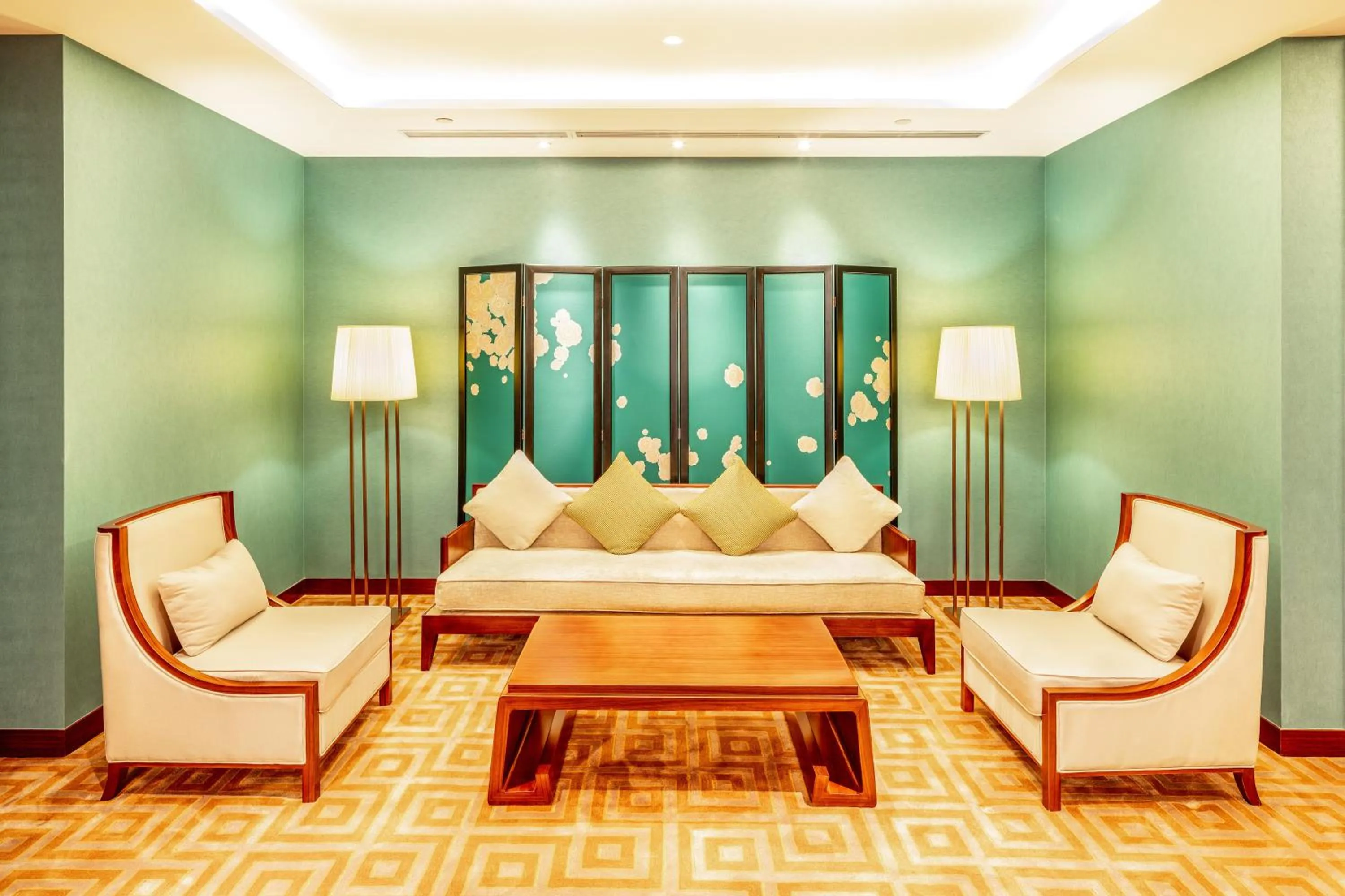 Restaurant/places to eat in Holiday Inn Neijiang Riverside by IHG