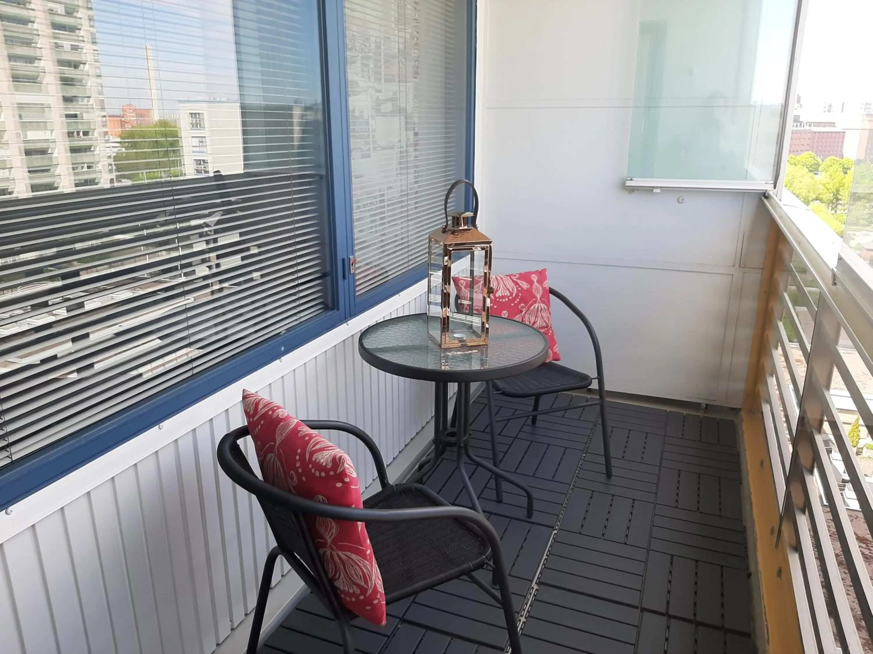 Balcony/Terrace in Seaside Downtown Apartment with private parking