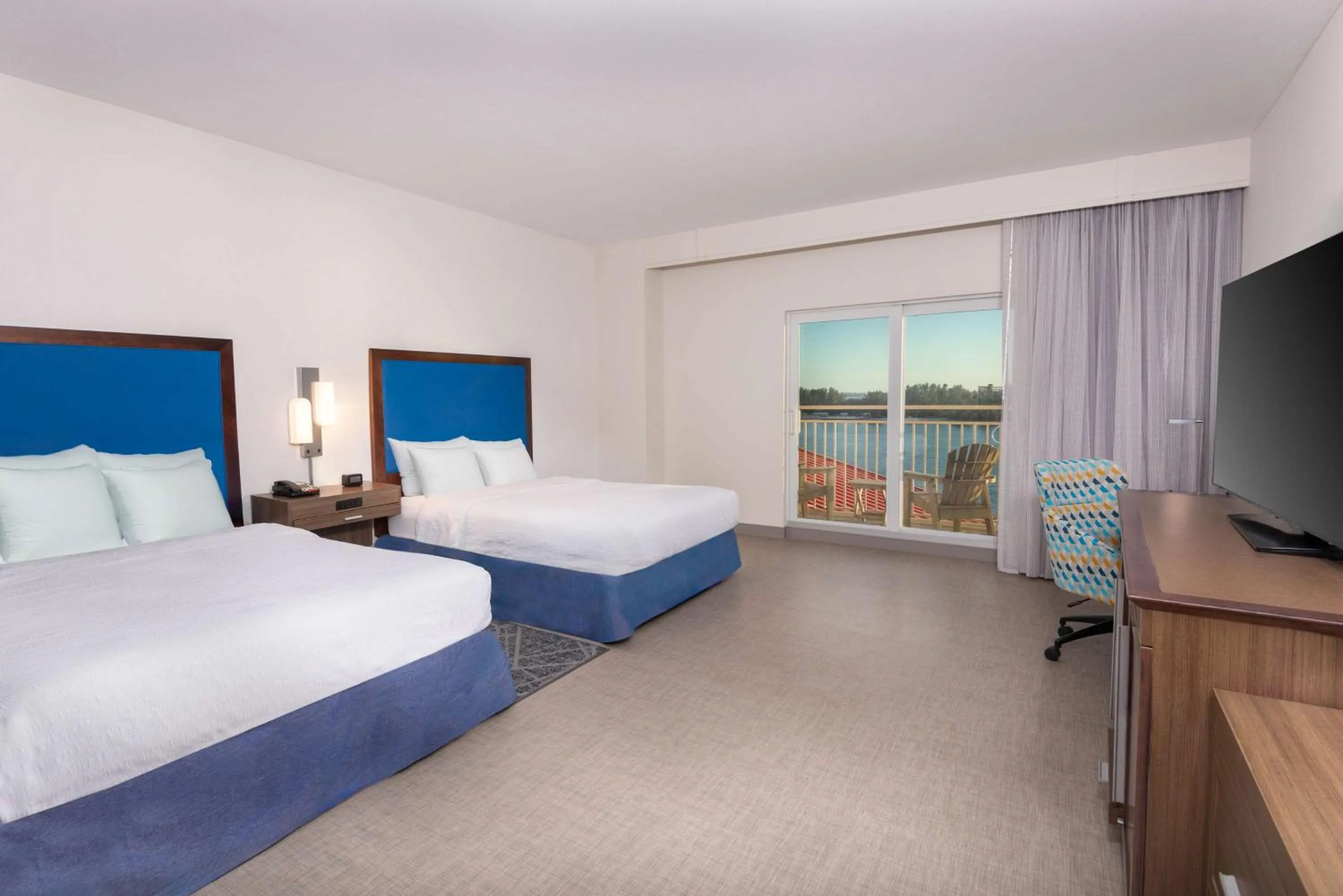 Bed in Hampton Inn and Suites Clearwater Beach