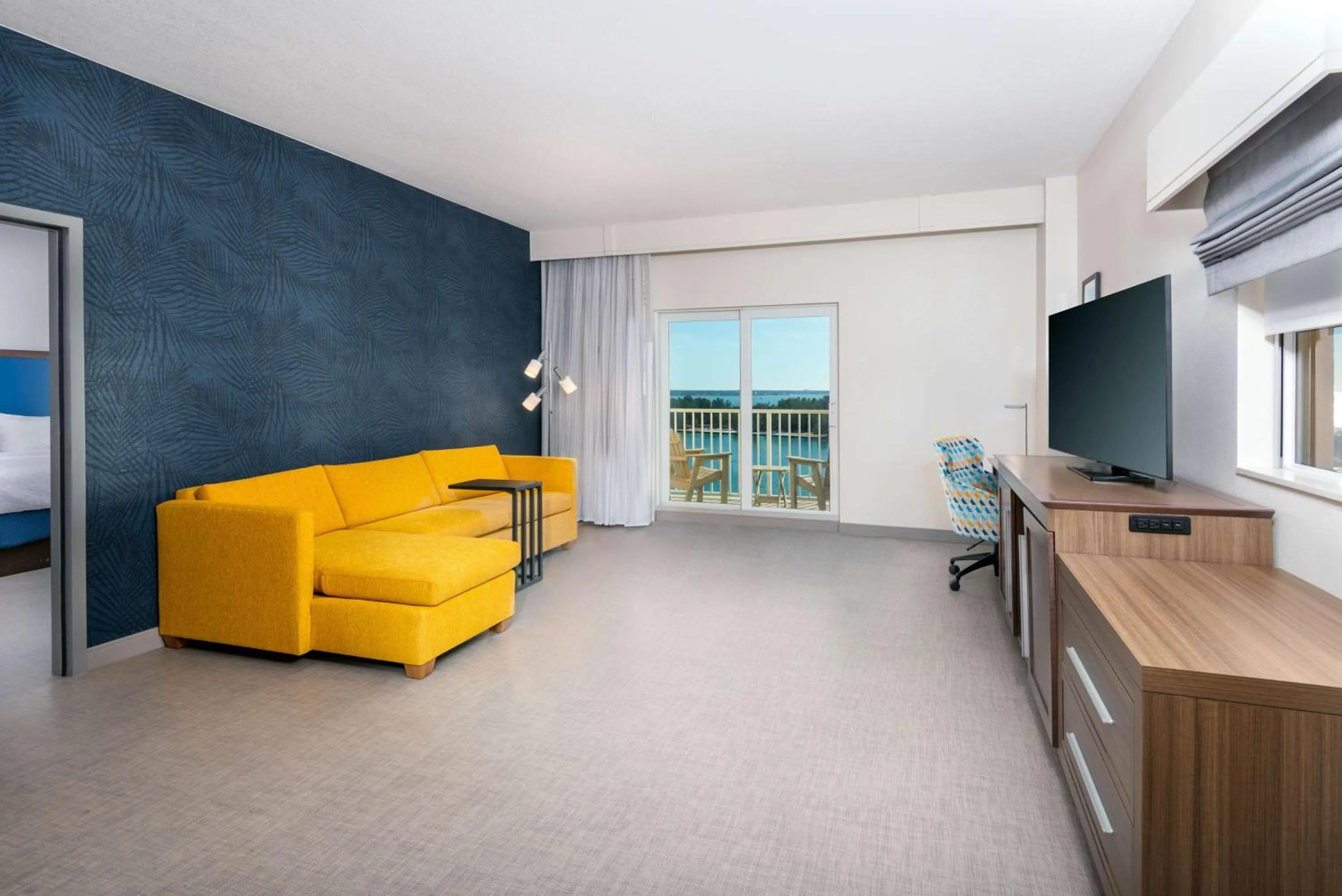 Living room in Hampton Inn and Suites Clearwater Beach