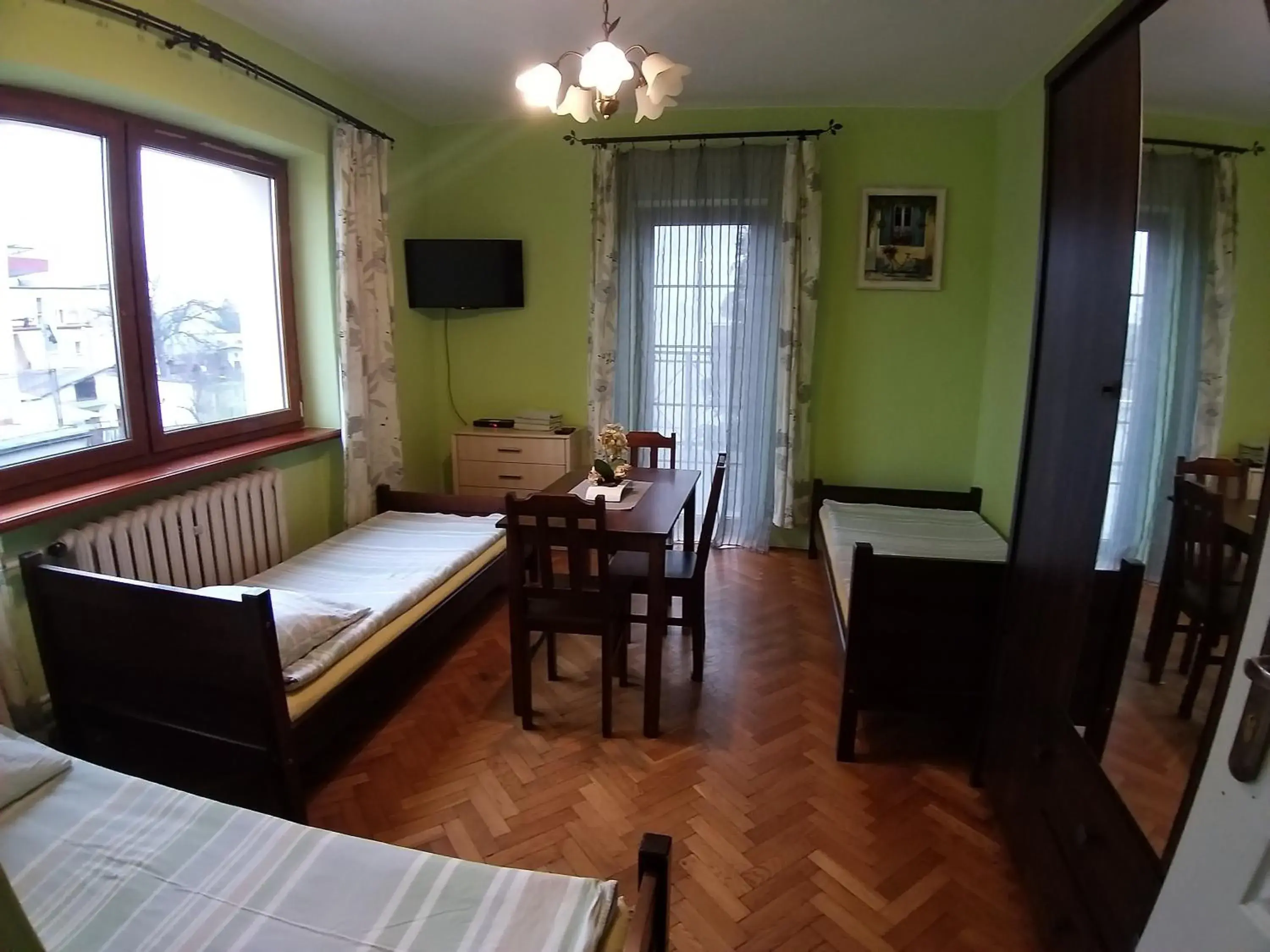 Hostel Rumiankowy Airport Hostel Hostel Rumiankowy Airport Hostel