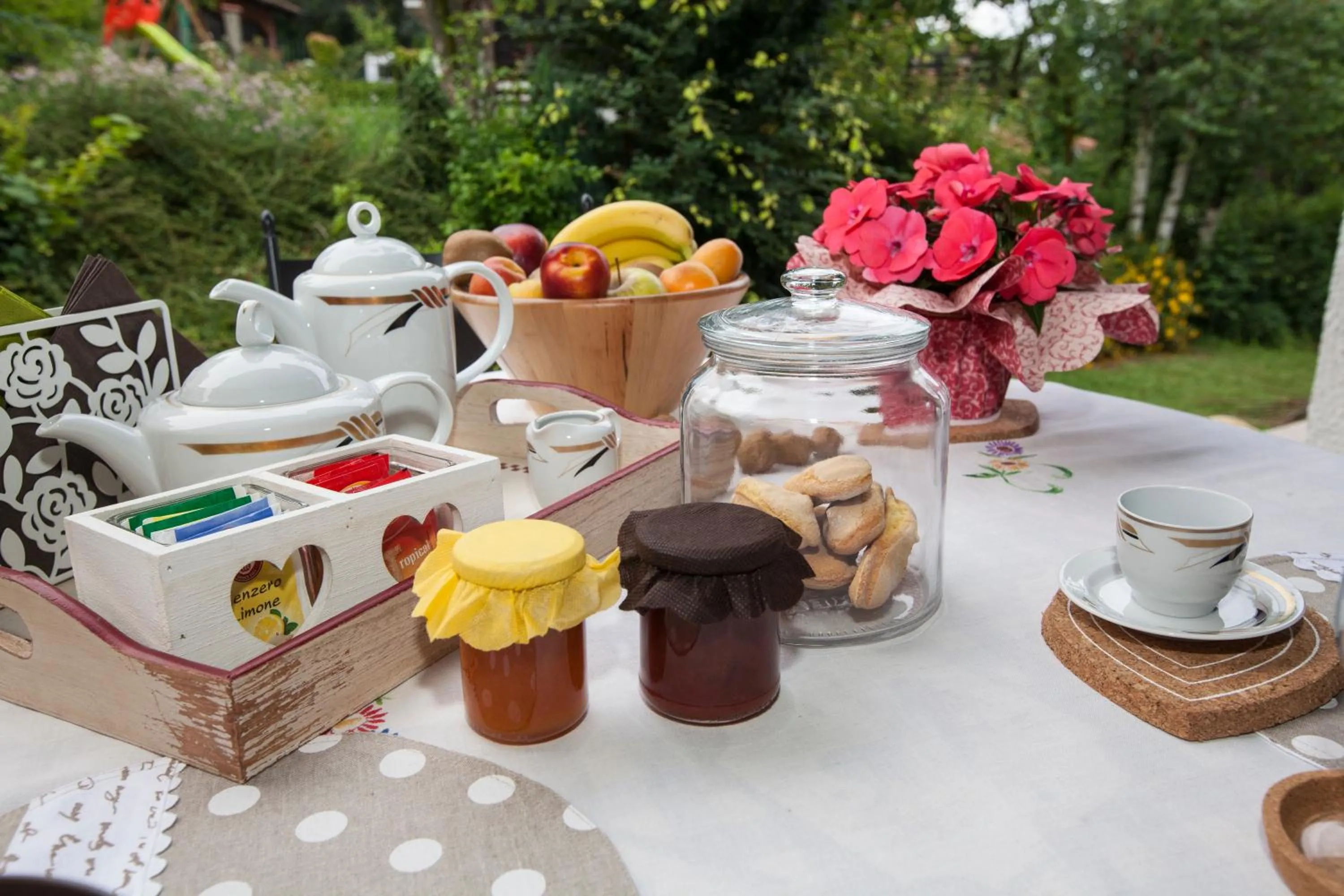 Coffee/tea facilities in Cugi Bed and Breakfast