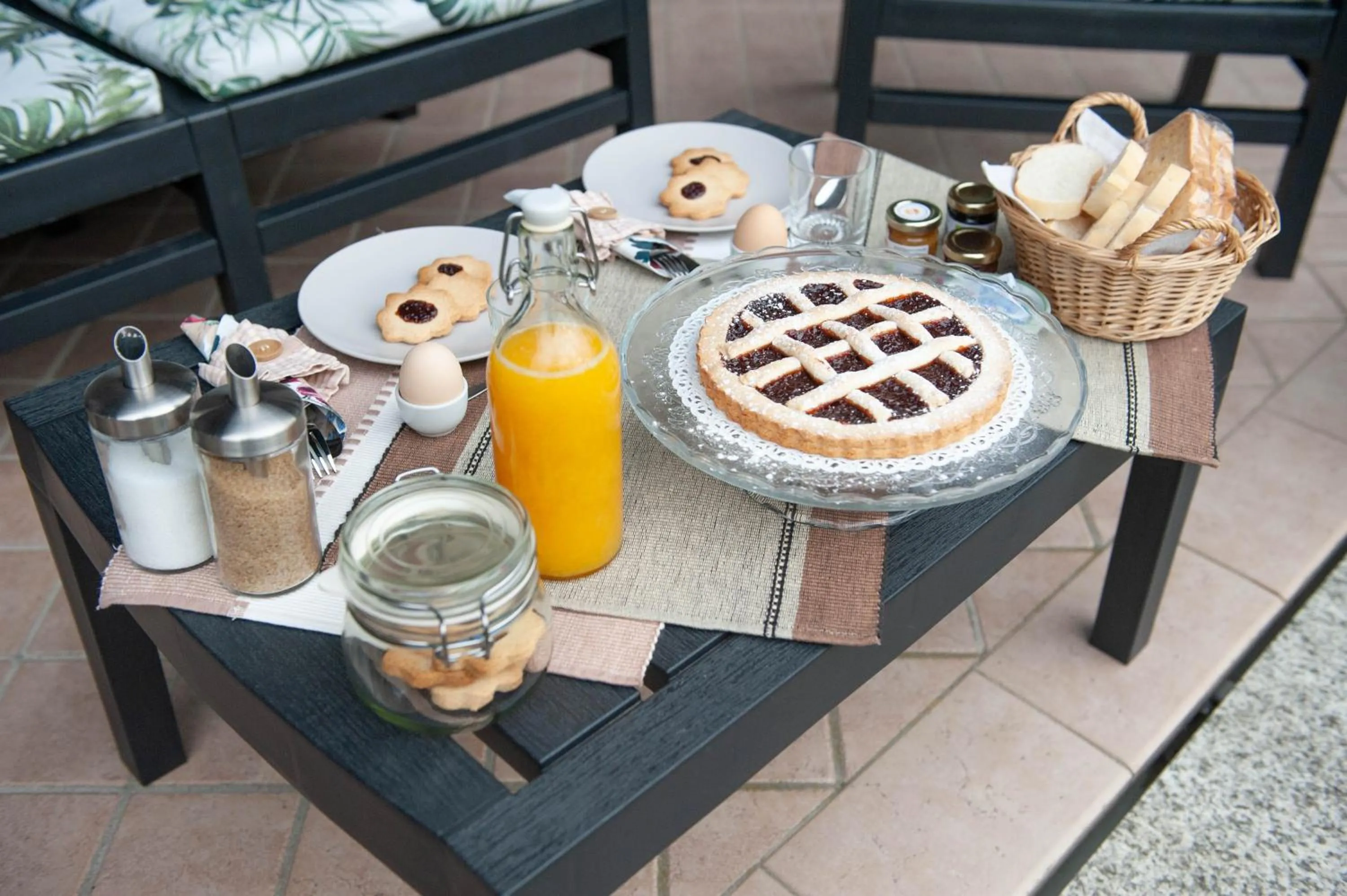Breakfast in Cugi Bed and Breakfast