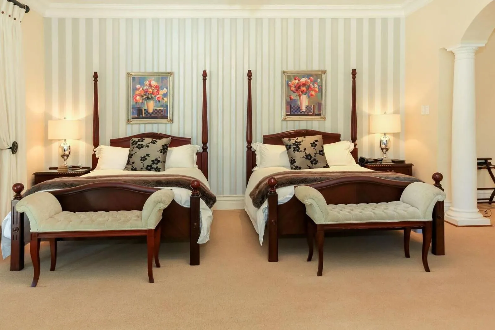 Bed in Summerfield Botanical Garden & Exclusive Resort
