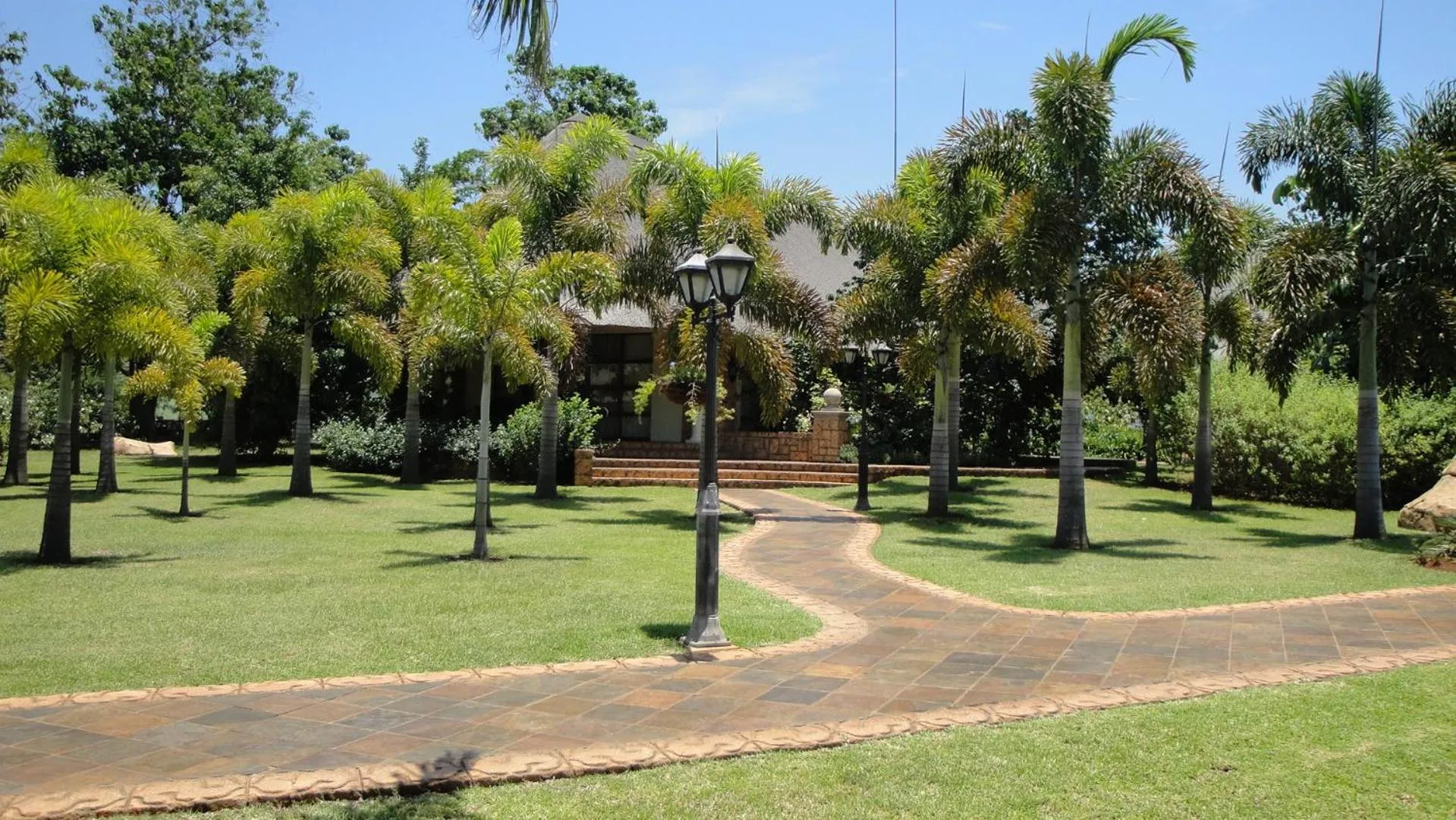 Property building in Summerfield Botanical Garden & Exclusive Resort