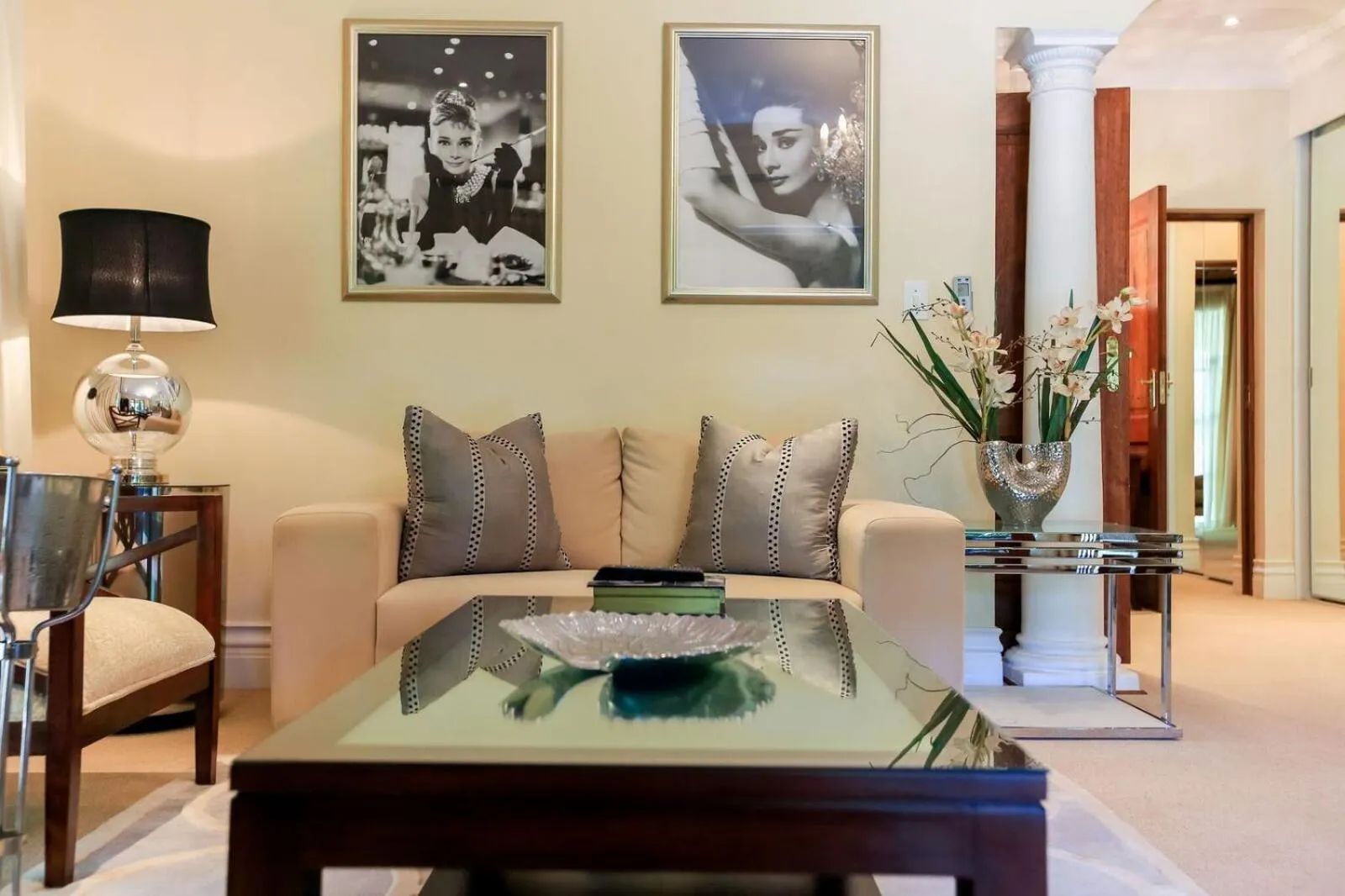 Seating area in Summerfield Botanical Garden & Exclusive Resort