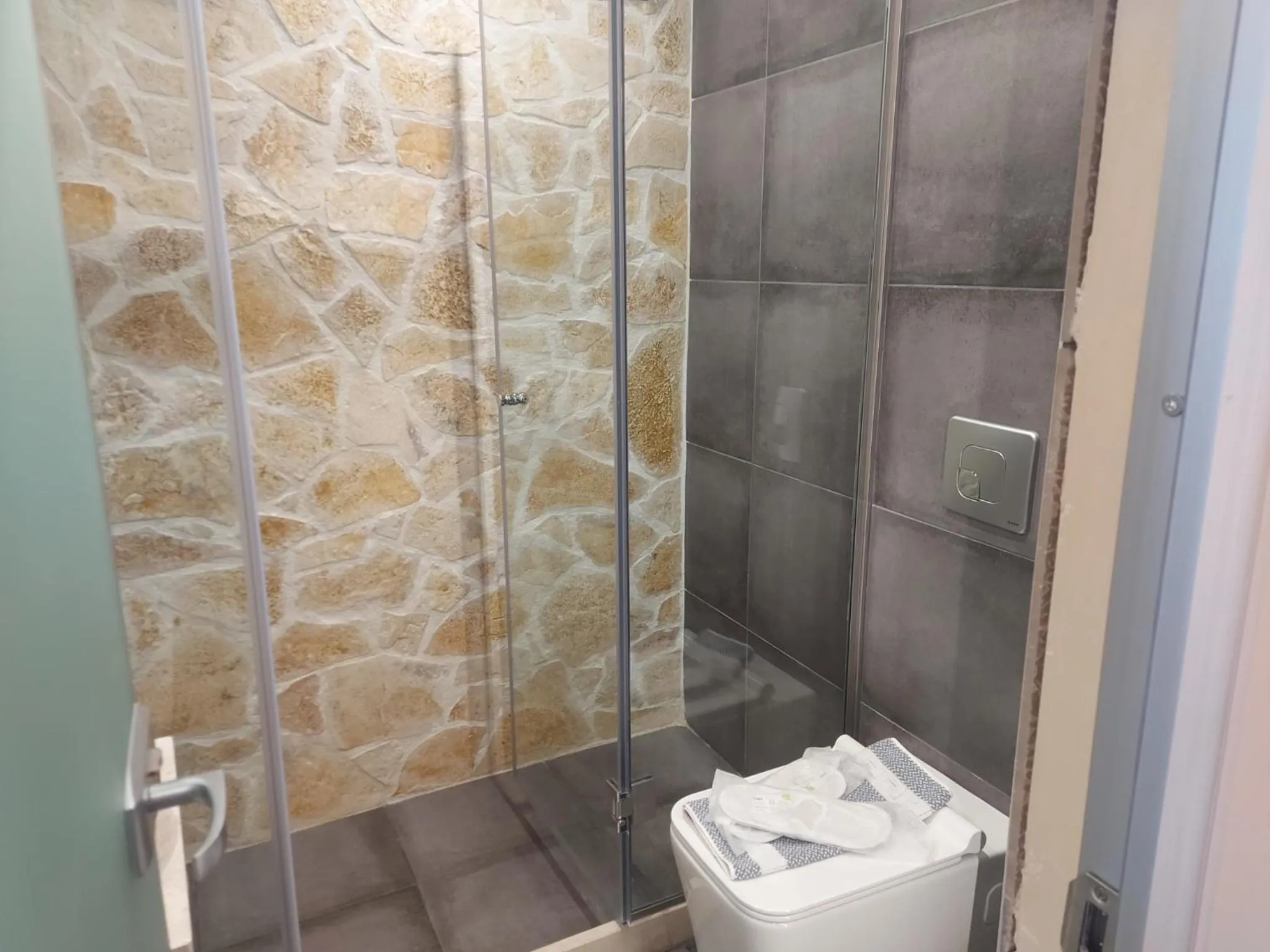 Shower in The Santo George Beach Resort