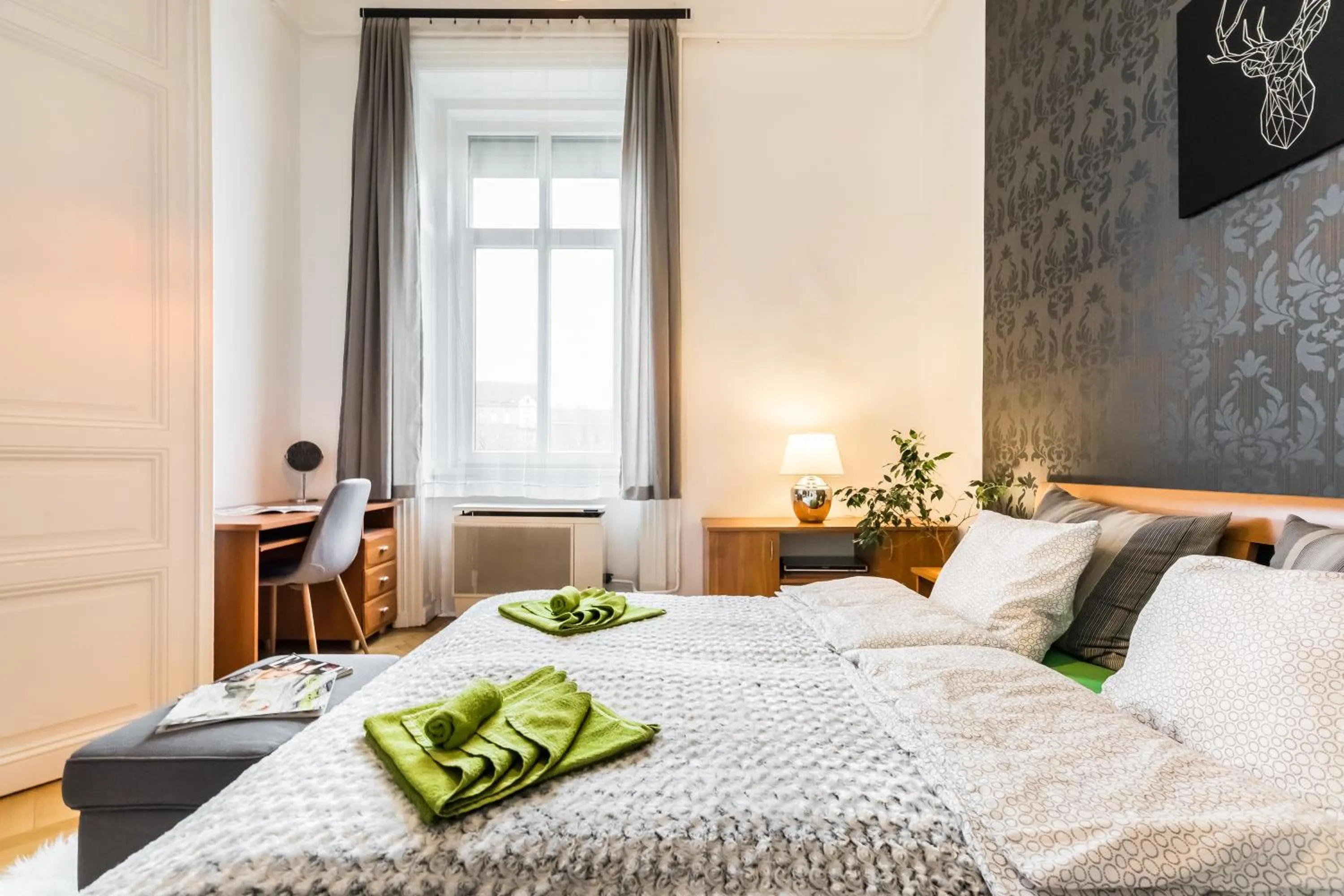 Park View Apartment with Sauna, A/C